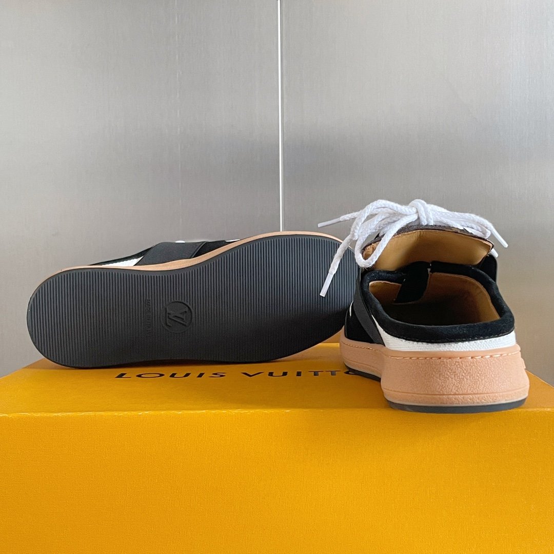 Louis Vuitton Women’s Lous Sneakers Beige For Women LV