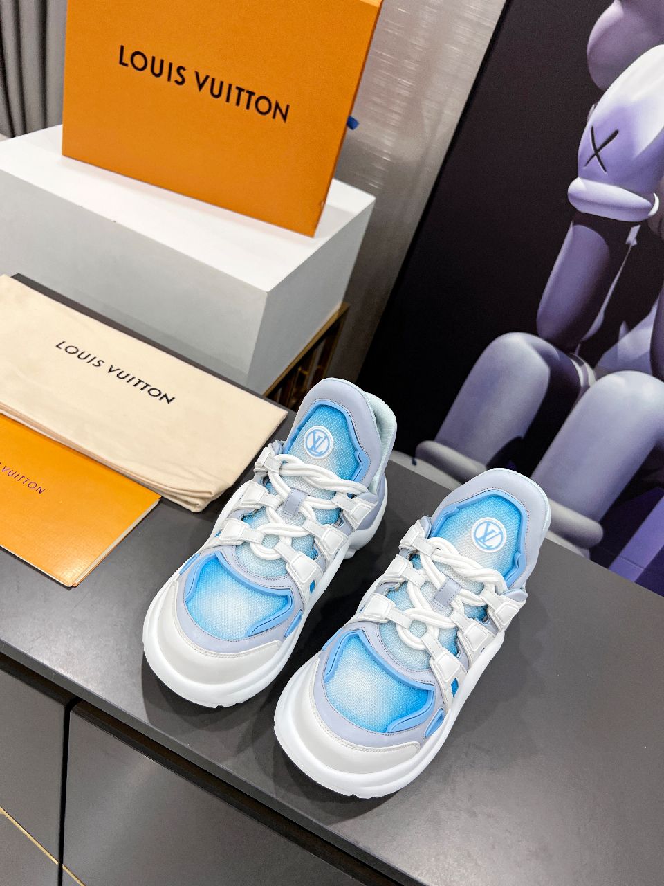 Louis Vuitton Women’s LV Archlight Sneaker Blue For Women LV 1A9RVB