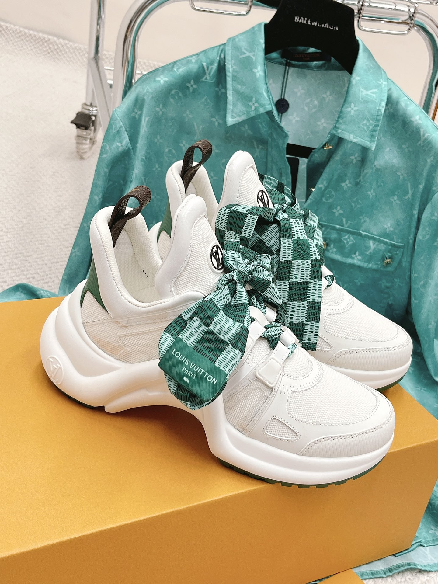Louis Vuitton Women’s LV Archlight Sneaker White And Green For Women LV 1AACUO