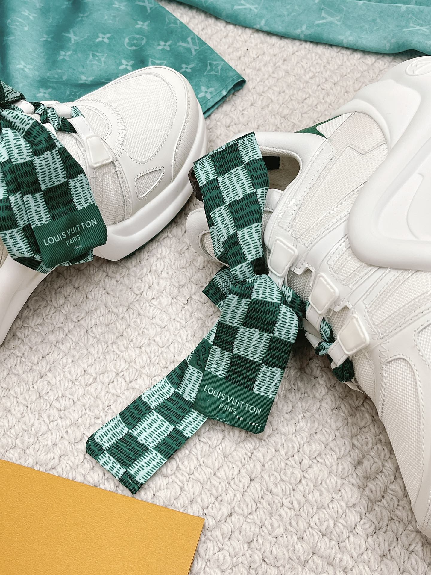 Louis Vuitton Women’s LV Archlight Sneaker White And Green For Women LV 1AACUO
