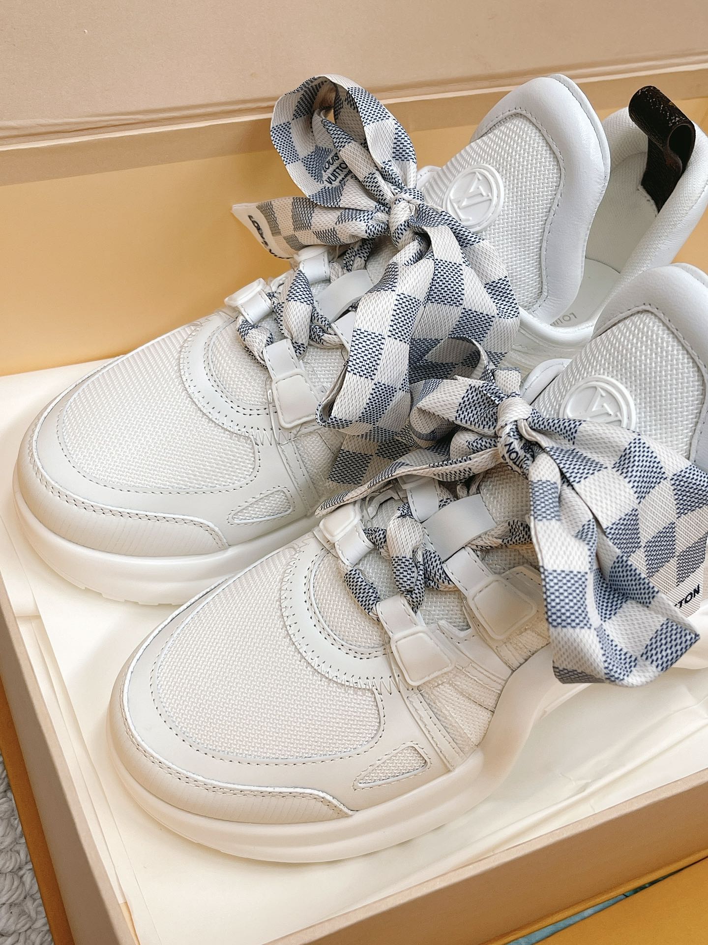 Louis Vuitton Women’s LV Archlight Sneaker White For Women LV