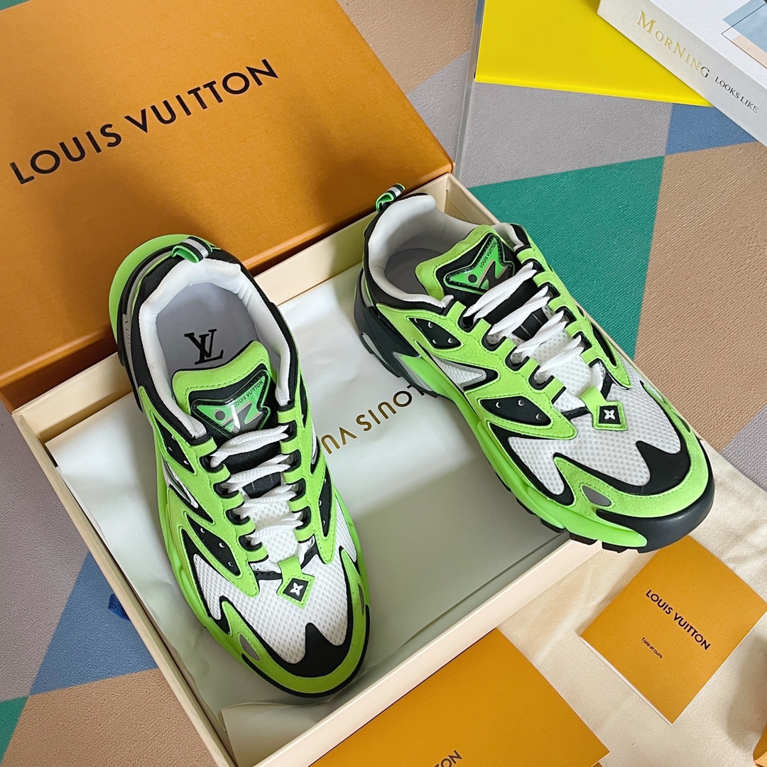 Louis Vuitton Women’s LV Runner Tatic Sneaker Green For Women LV 1A9JER