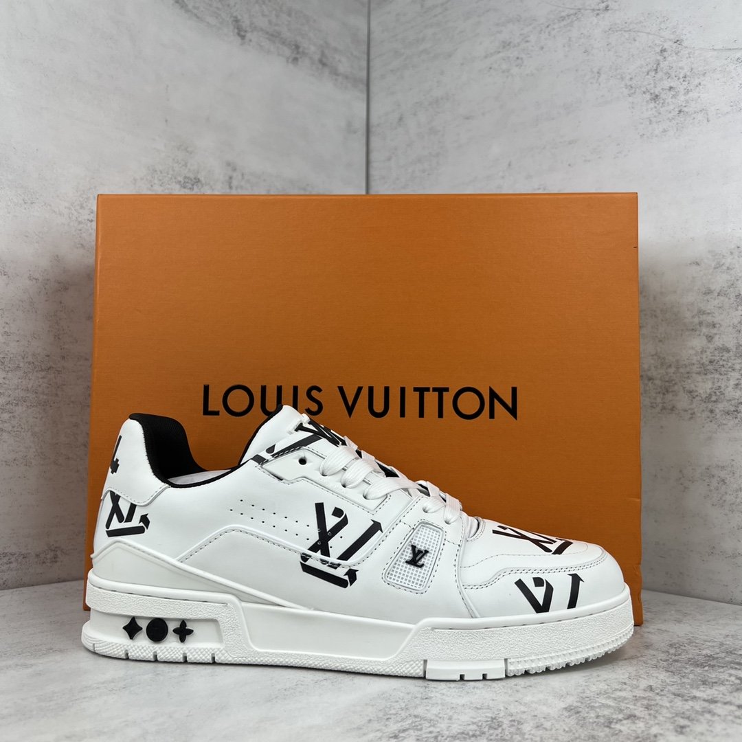 Louis Vuitton Women’s LV Trainer Sneaker Black For Women LV