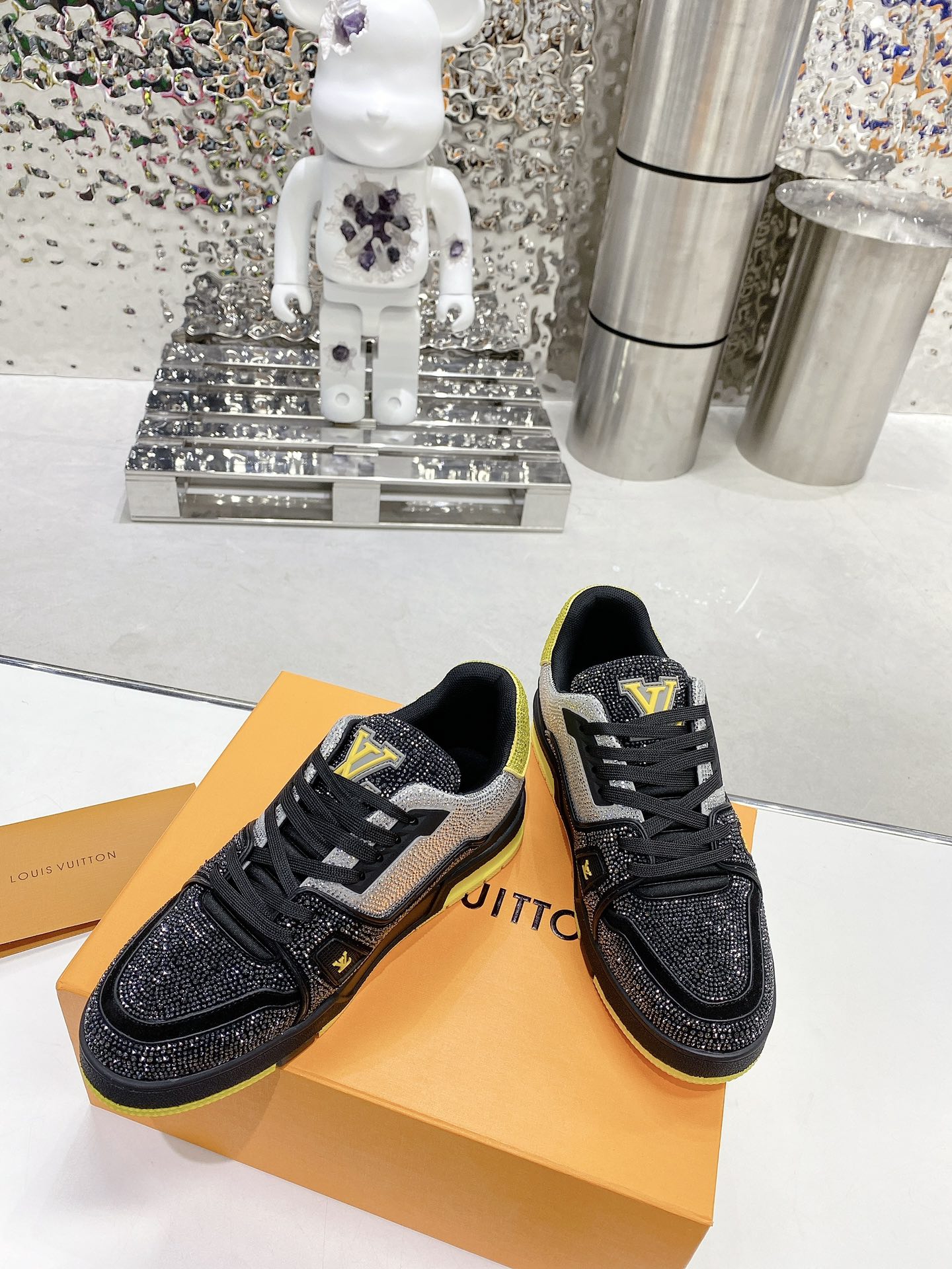 Louis Vuitton Women’s LV Trainers Black And Yellow For Women LV