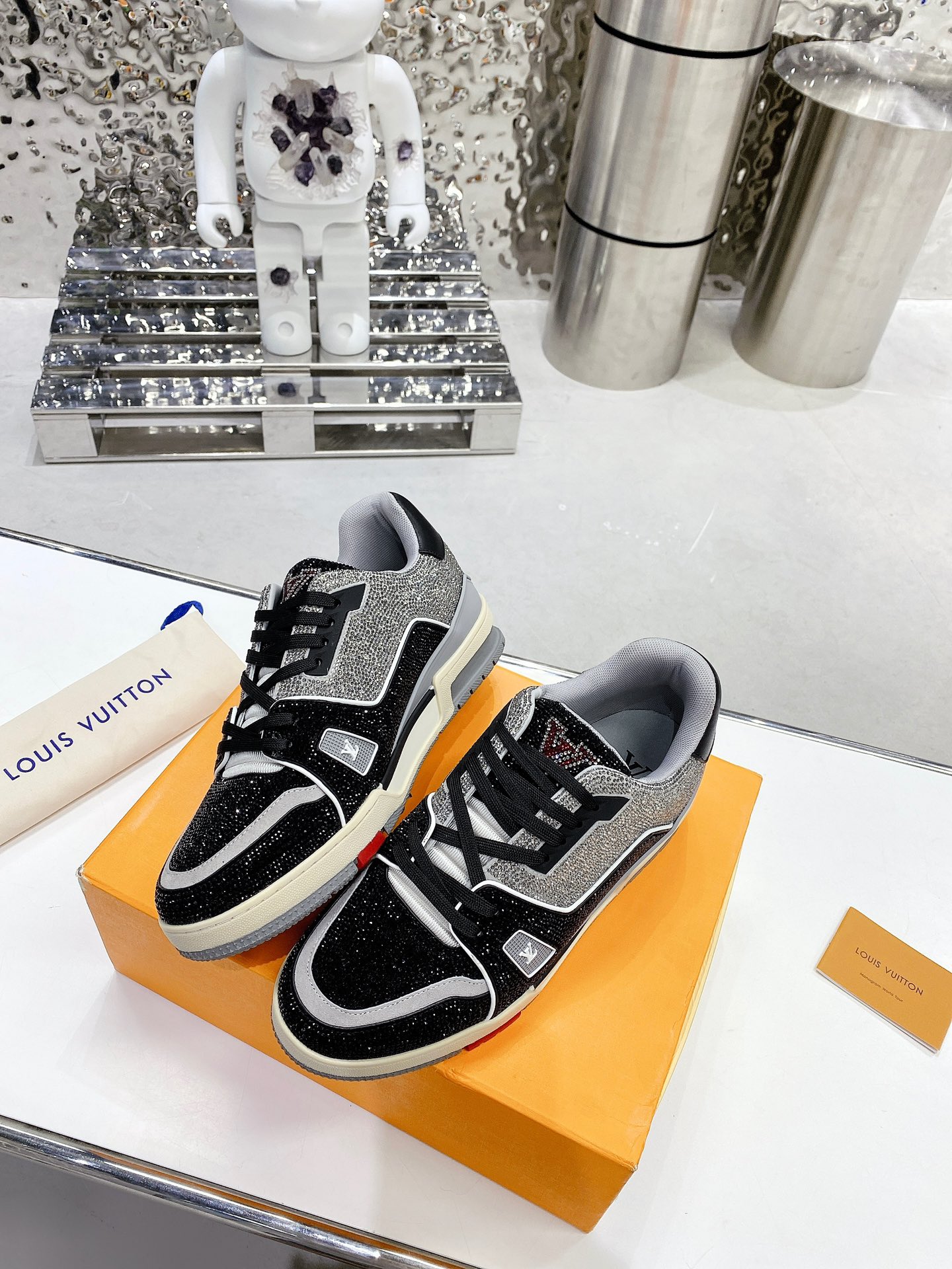 Louis Vuitton Women’s LV Trainers Black For Women LV