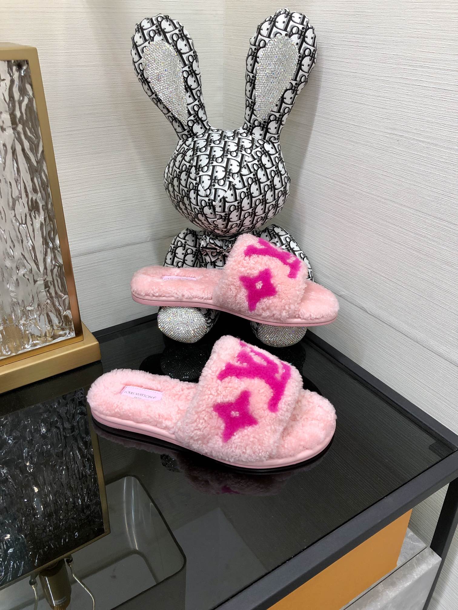 Louis Vuitton Women’s Magnetic Flat Mule Pink For Women LV