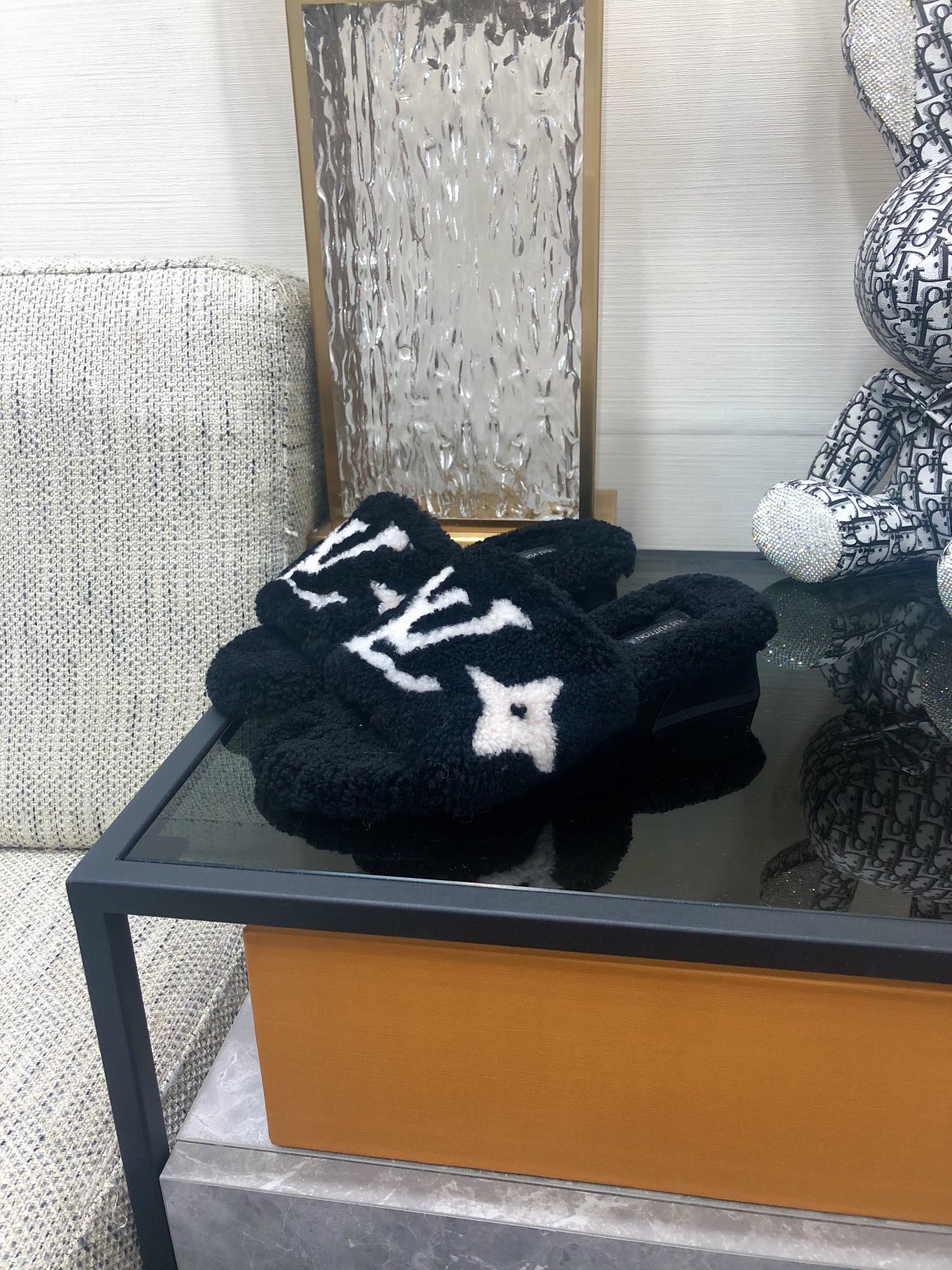 Louis Vuitton Women’s Magnetic Mule Black For Women LV