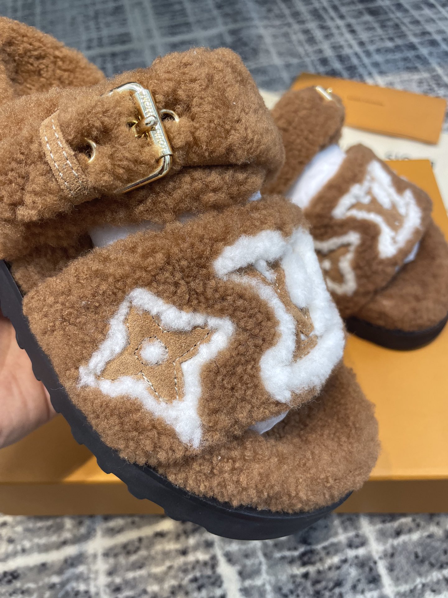Louis Vuitton Women’s Paseo Flat Comfort Mule Cognac For Women LV 1AACRN