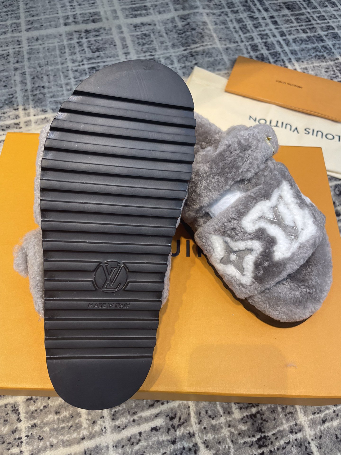Louis Vuitton Women’s Paseo Flat Comfort Mule Grey For Women LV