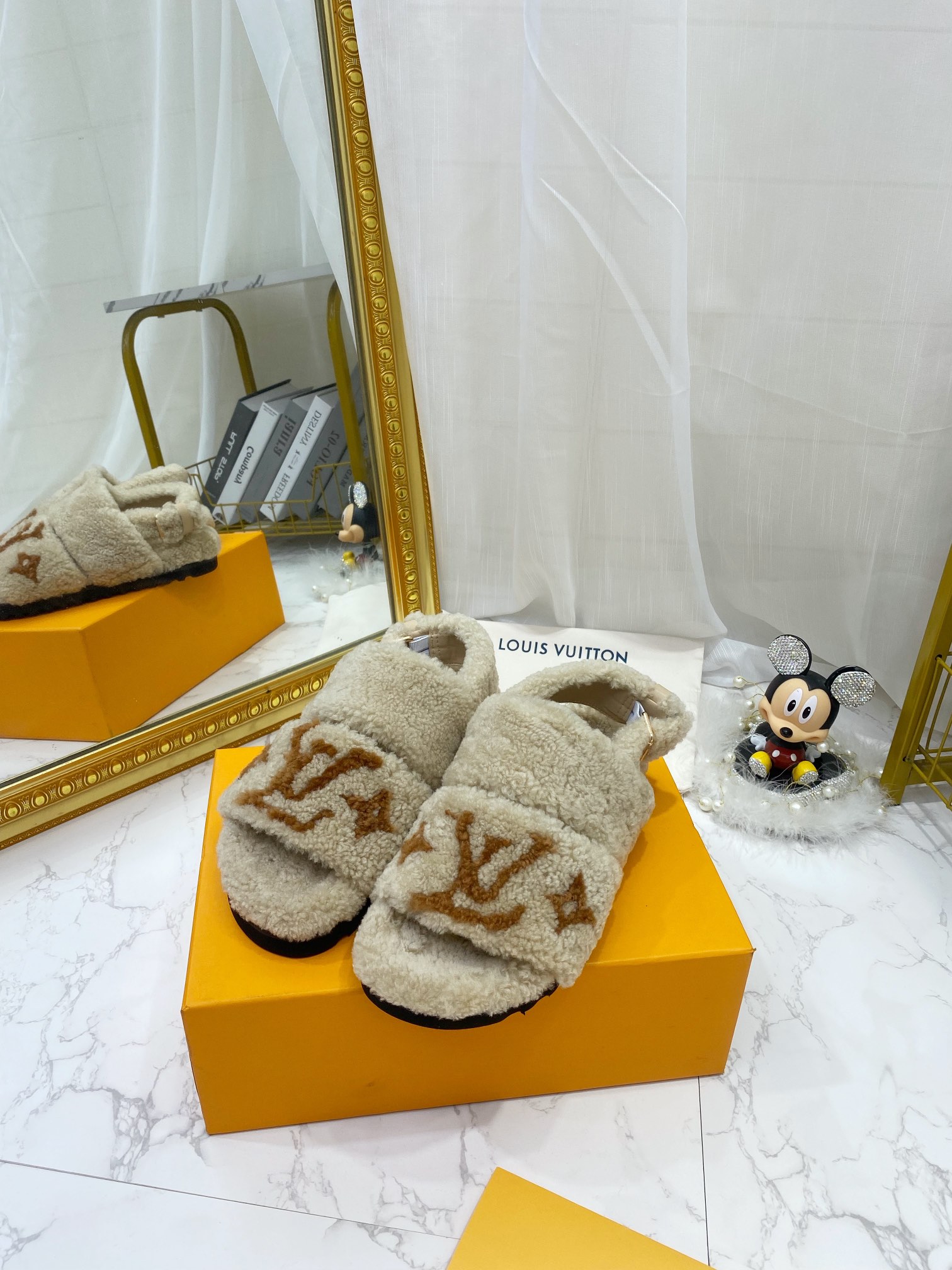 Louis Vuitton Women’s Paseo Flat Comfort Sandal Beige For Women LV 1AA1GY