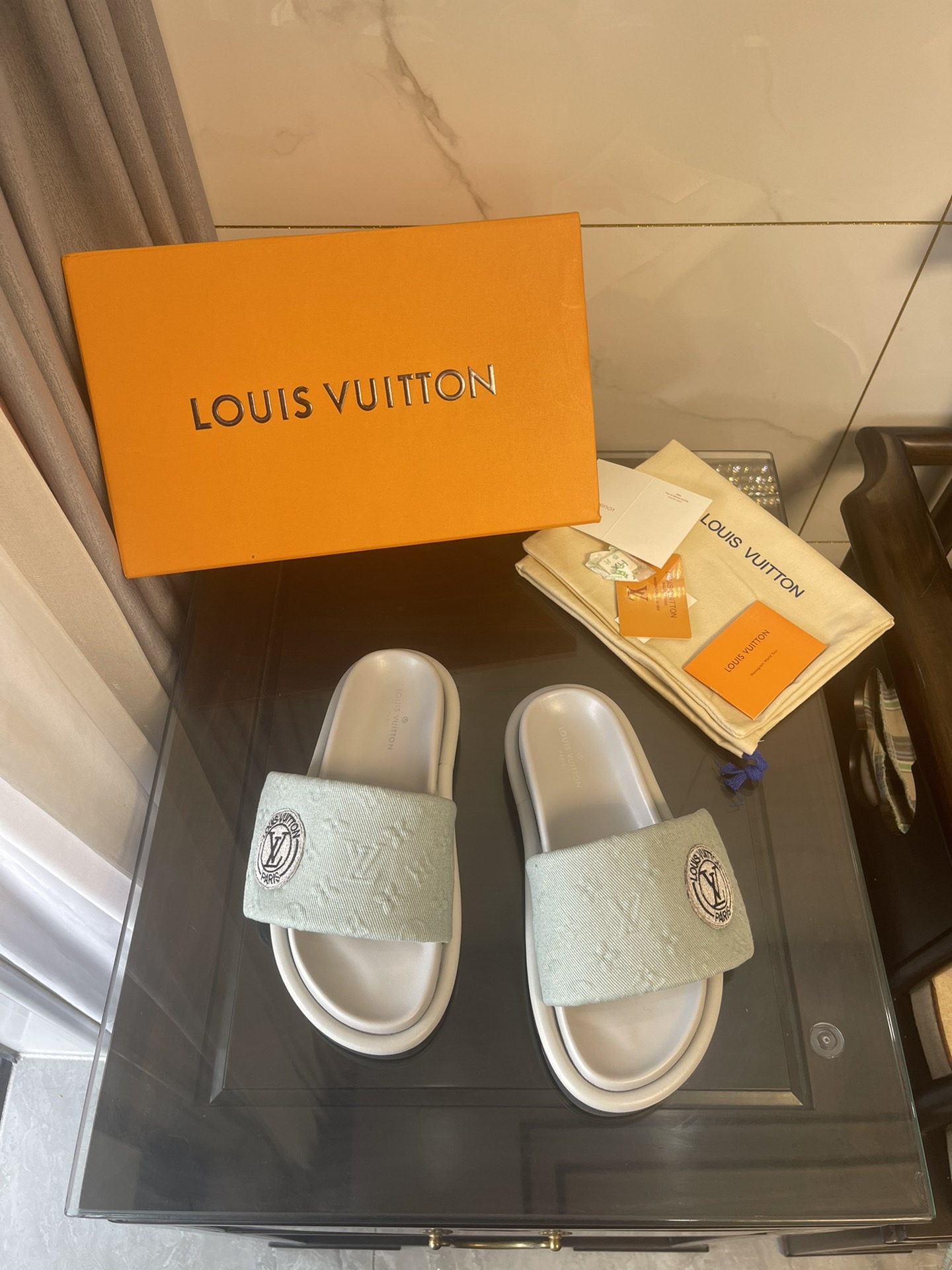 Louis Vuitton Women’s Pool Pillow Comfort Flat Mule Bright Green For Women LV
