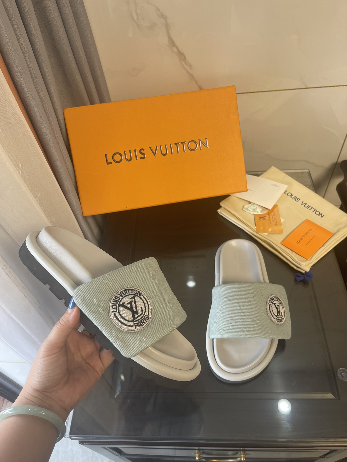 Louis Vuitton Women’s Pool Pillow Comfort Flat Mule Bright Green For Women LV