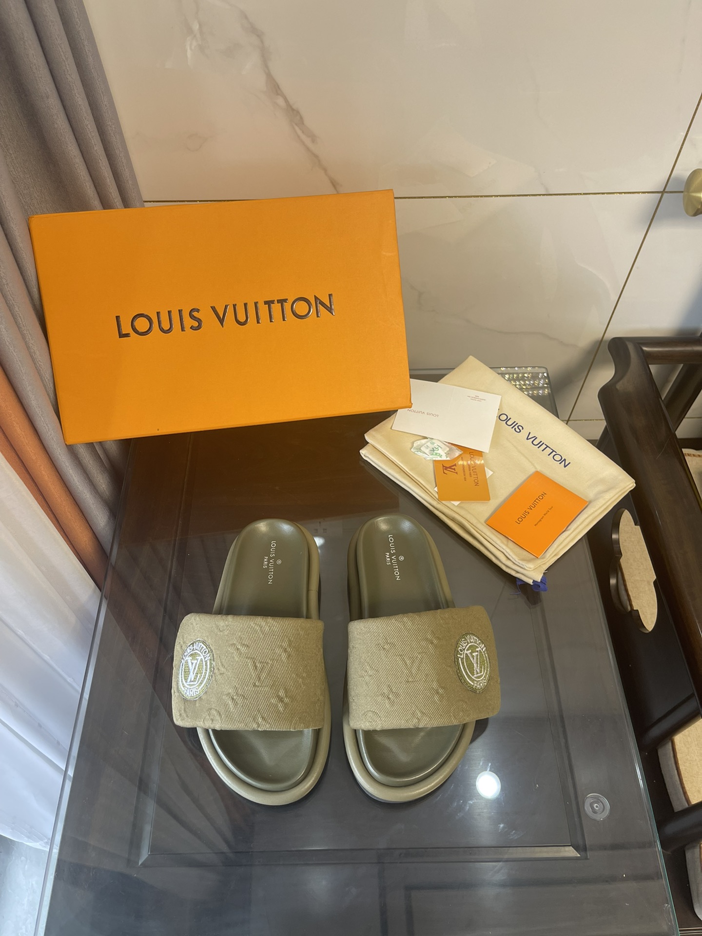 Louis Vuitton Women’s Pool Pillow Comfort Mule Green For Women LV