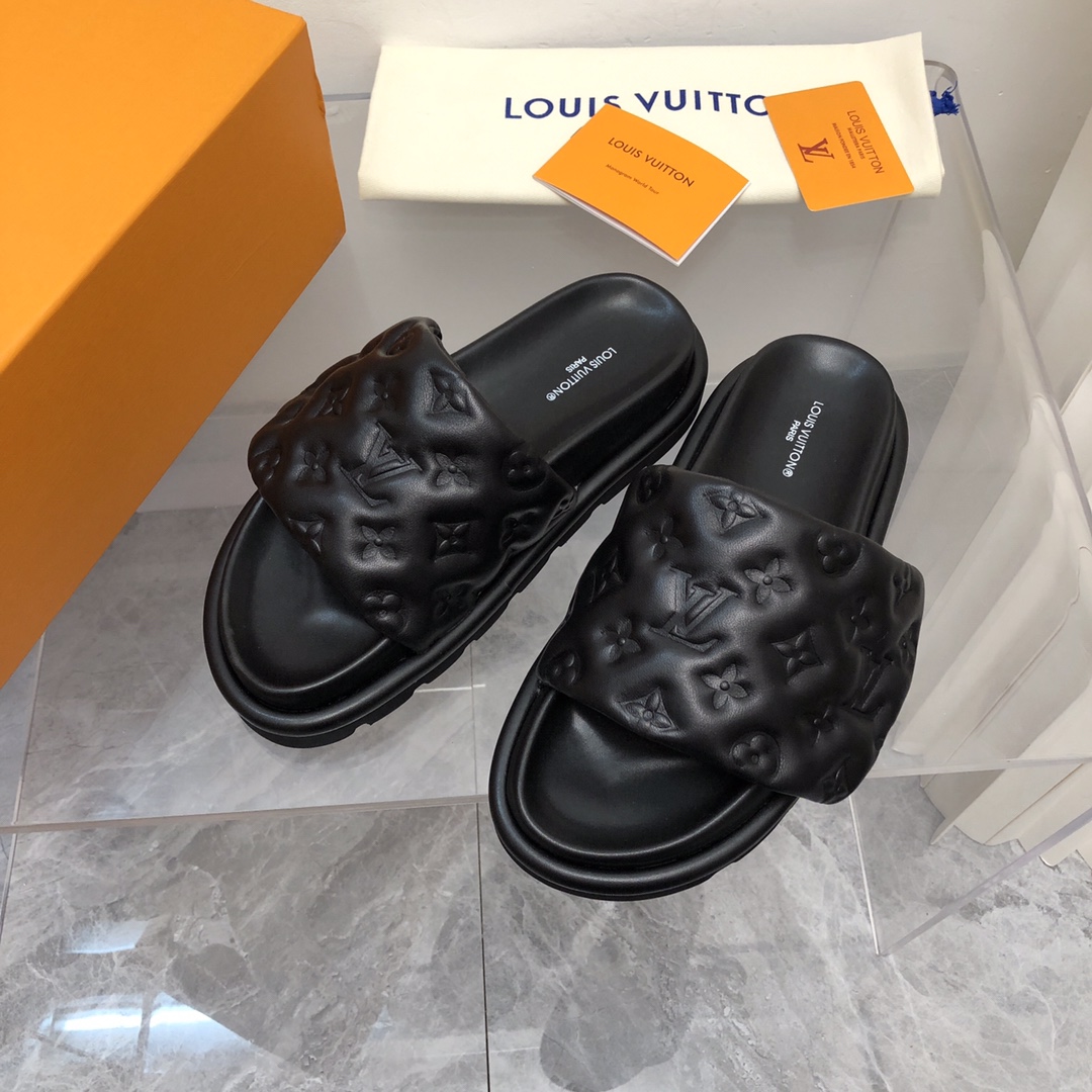 Louis Vuitton Women’s Pool Pillow Flat Comfort Mule Black For Women LV 1AABKM