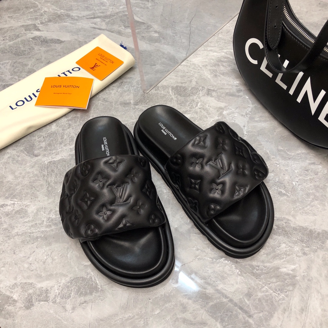 Louis Vuitton Women’s Pool Pillow Flat Comfort Mule Black For Women LV 1AABKM