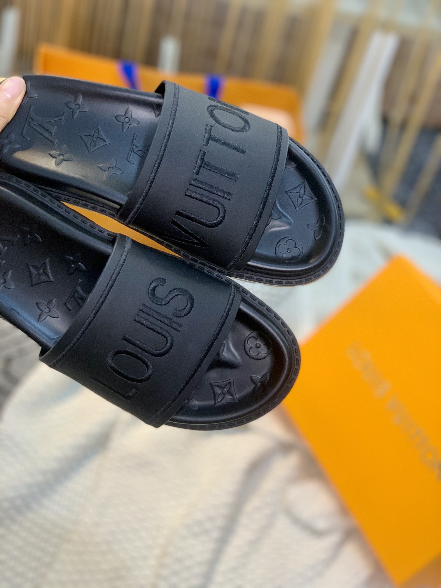 Louis Vuitton Women’s Pool Pillow Flat Comfort Mule Black For Women LV