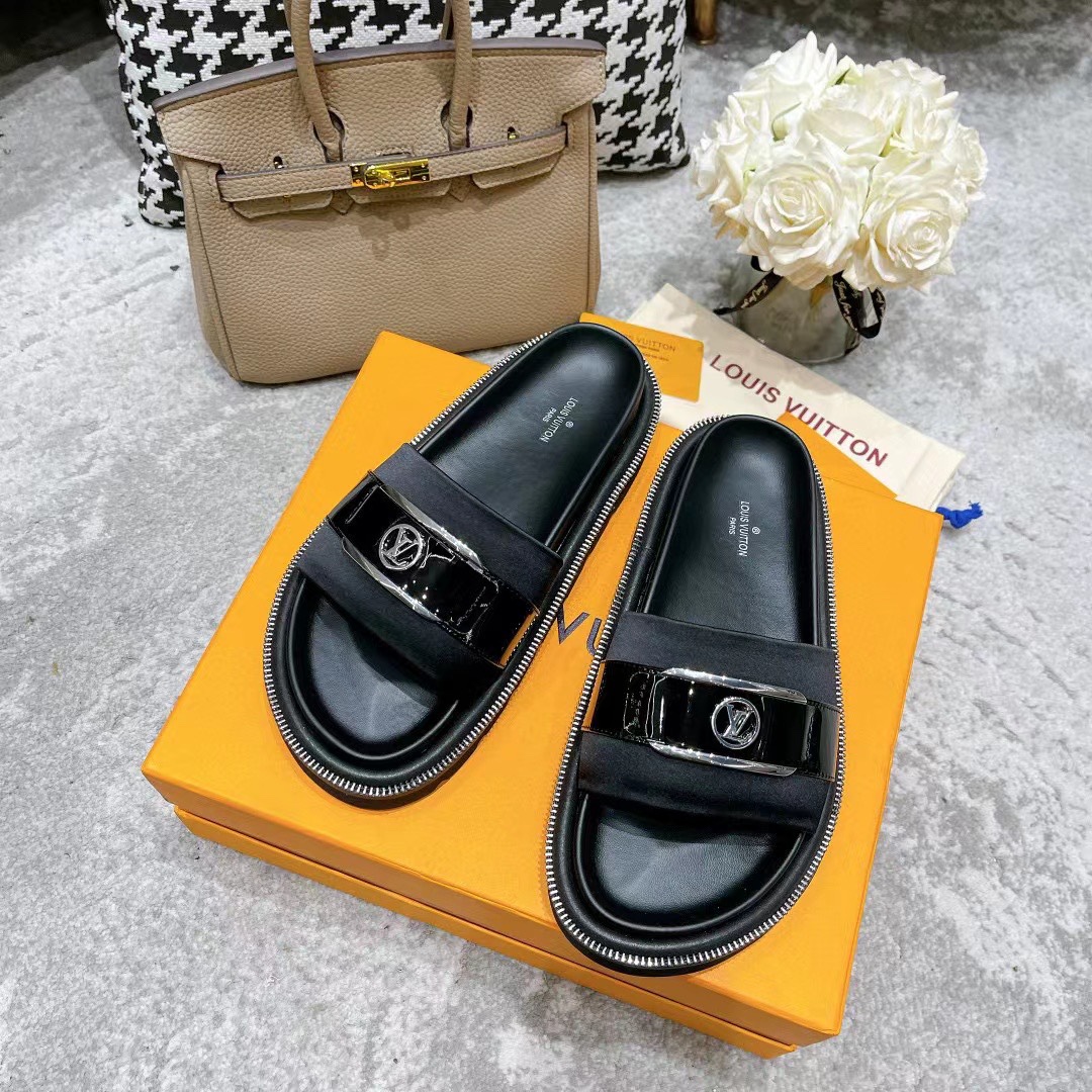 Louis Vuitton Women’s Pool Pillow Flat Comfort Mule Black For Women LV