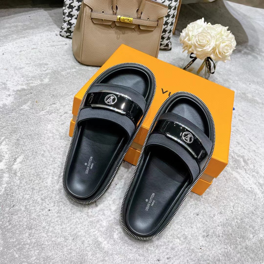 Louis Vuitton Women’s Pool Pillow Flat Comfort Mule Black For Women LV