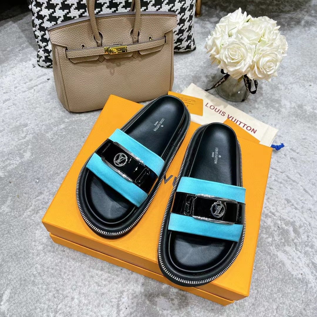 Louis Vuitton Women’s Pool Pillow Flat Comfort Mule Blue For Women LV