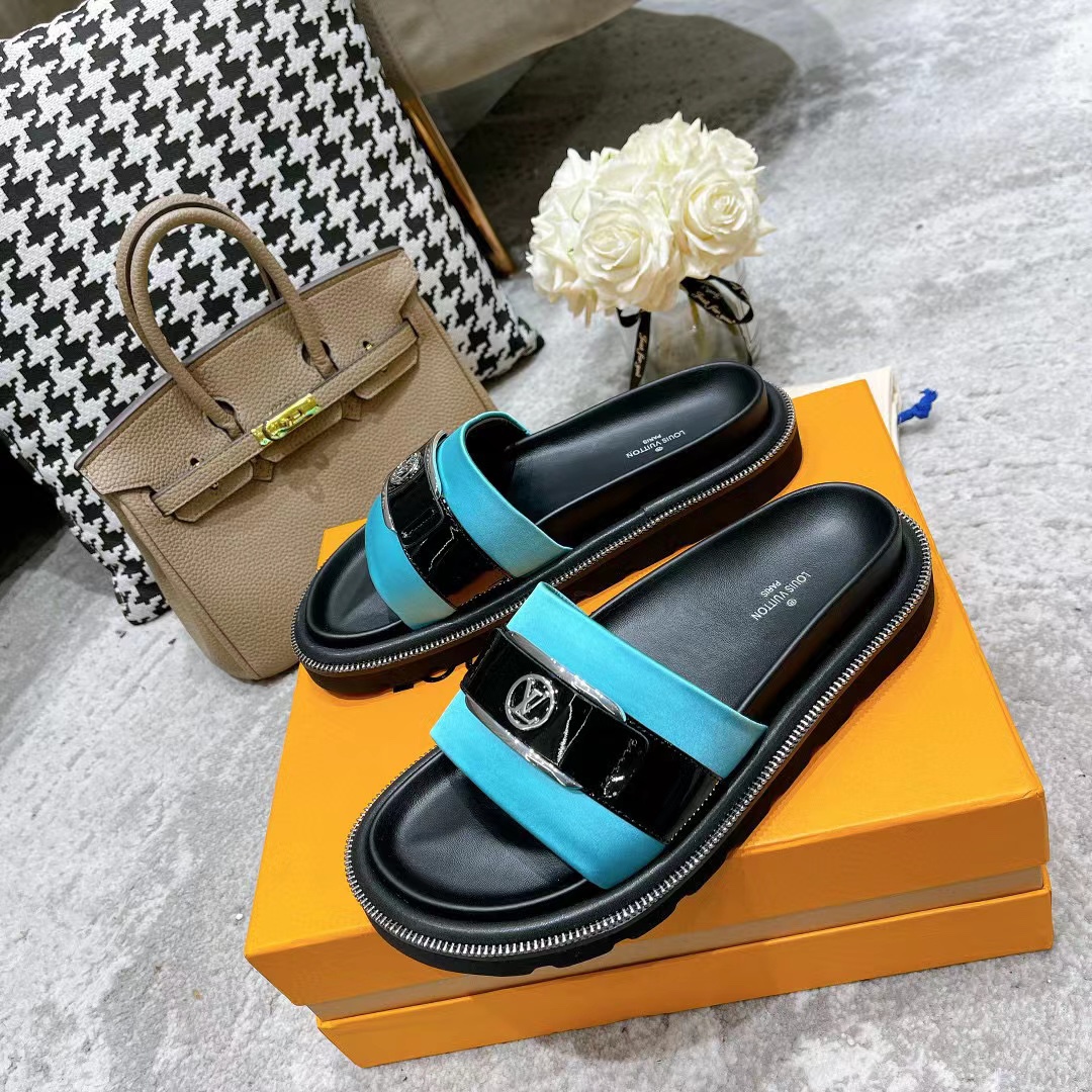 Louis Vuitton Women’s Pool Pillow Flat Comfort Mule Blue For Women LV