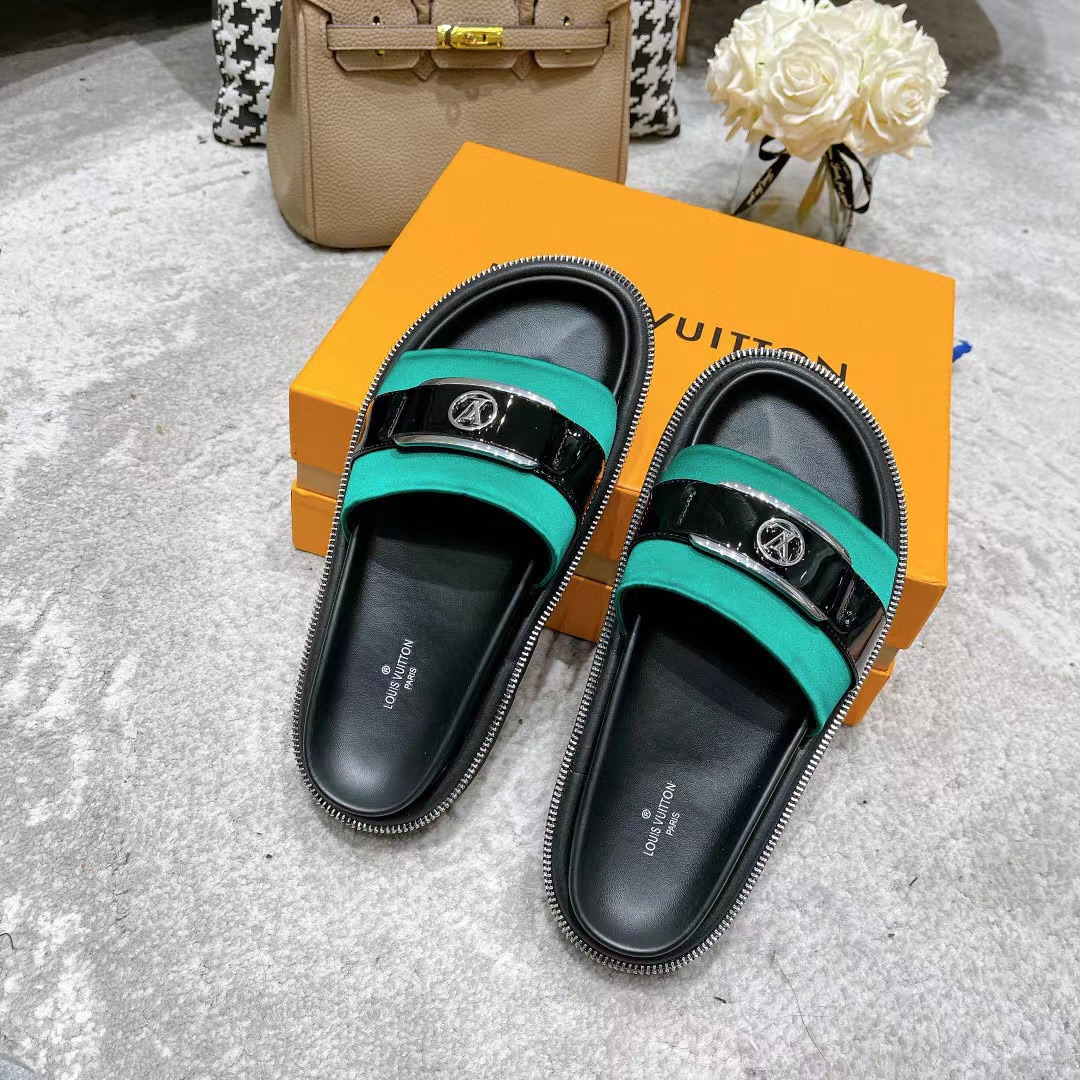 Louis Vuitton Women’s Pool Pillow Flat Comfort Mule Green For Women LV 1AA0SY