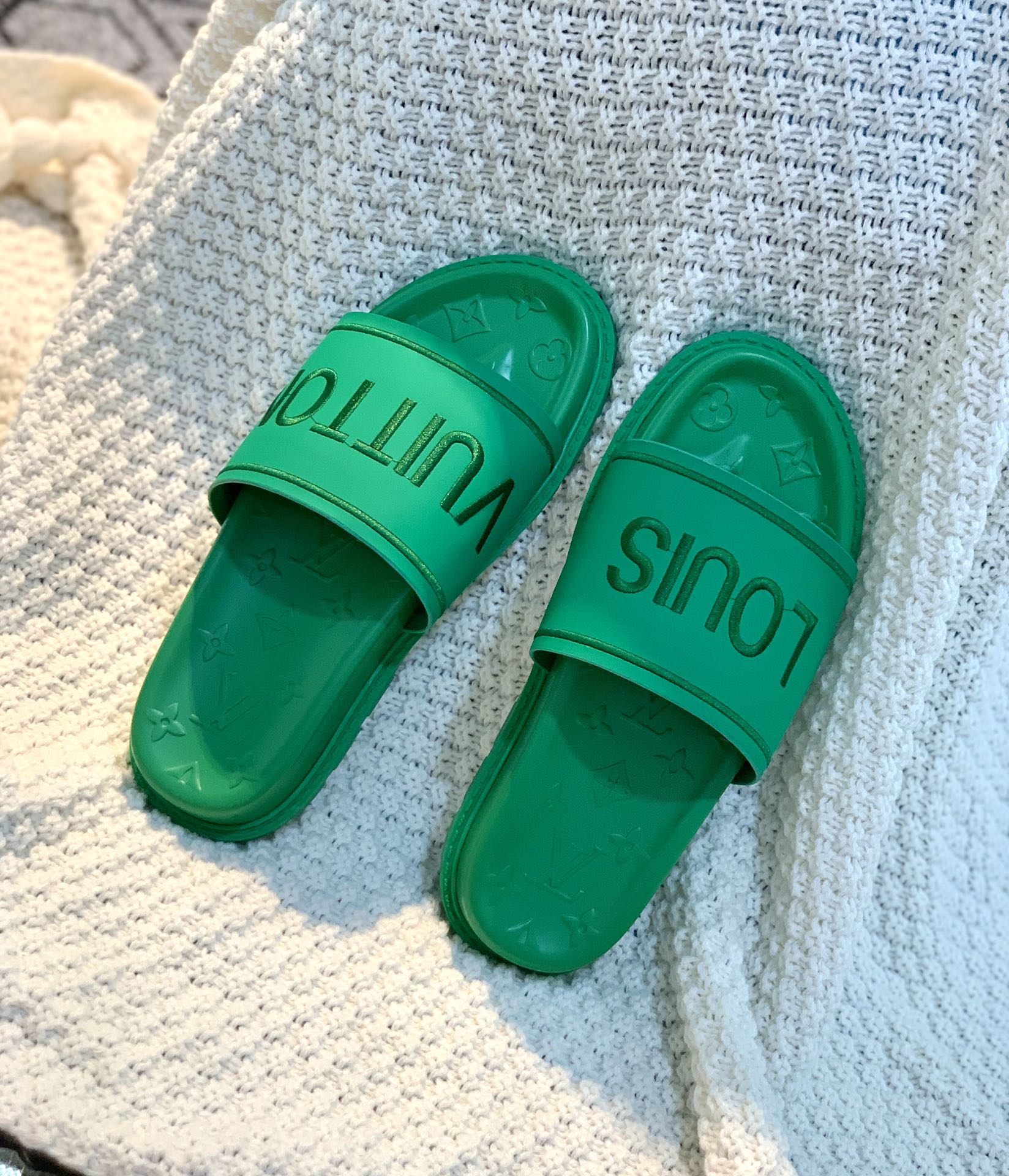 Louis Vuitton Women’s Pool Pillow Flat Comfort Mule Green For Women LV