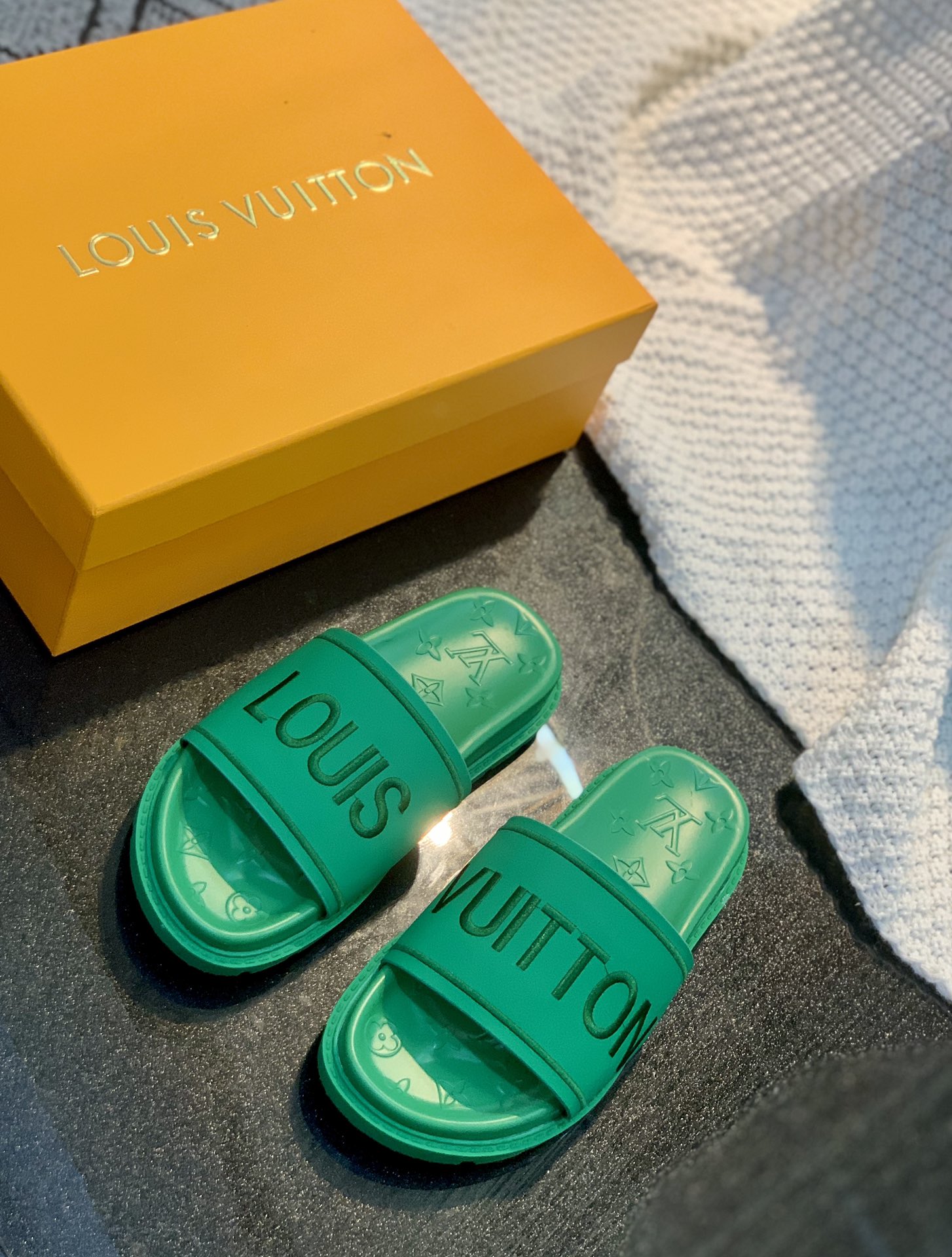 Louis Vuitton Women’s Pool Pillow Flat Comfort Mule Green For Women LV