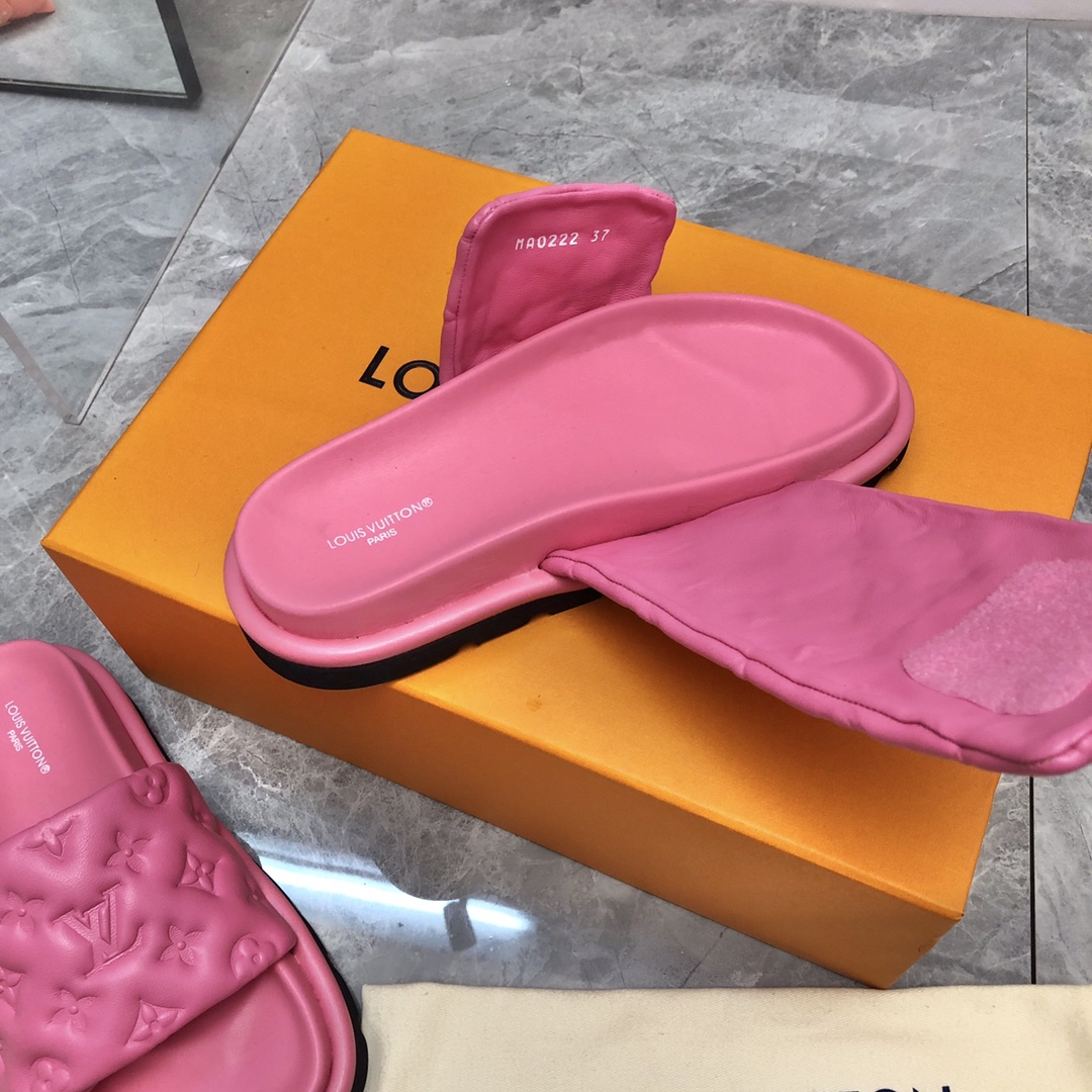 Louis Vuitton Women’s Pool Pillow Flat Comfort Mule Pink For Women LV