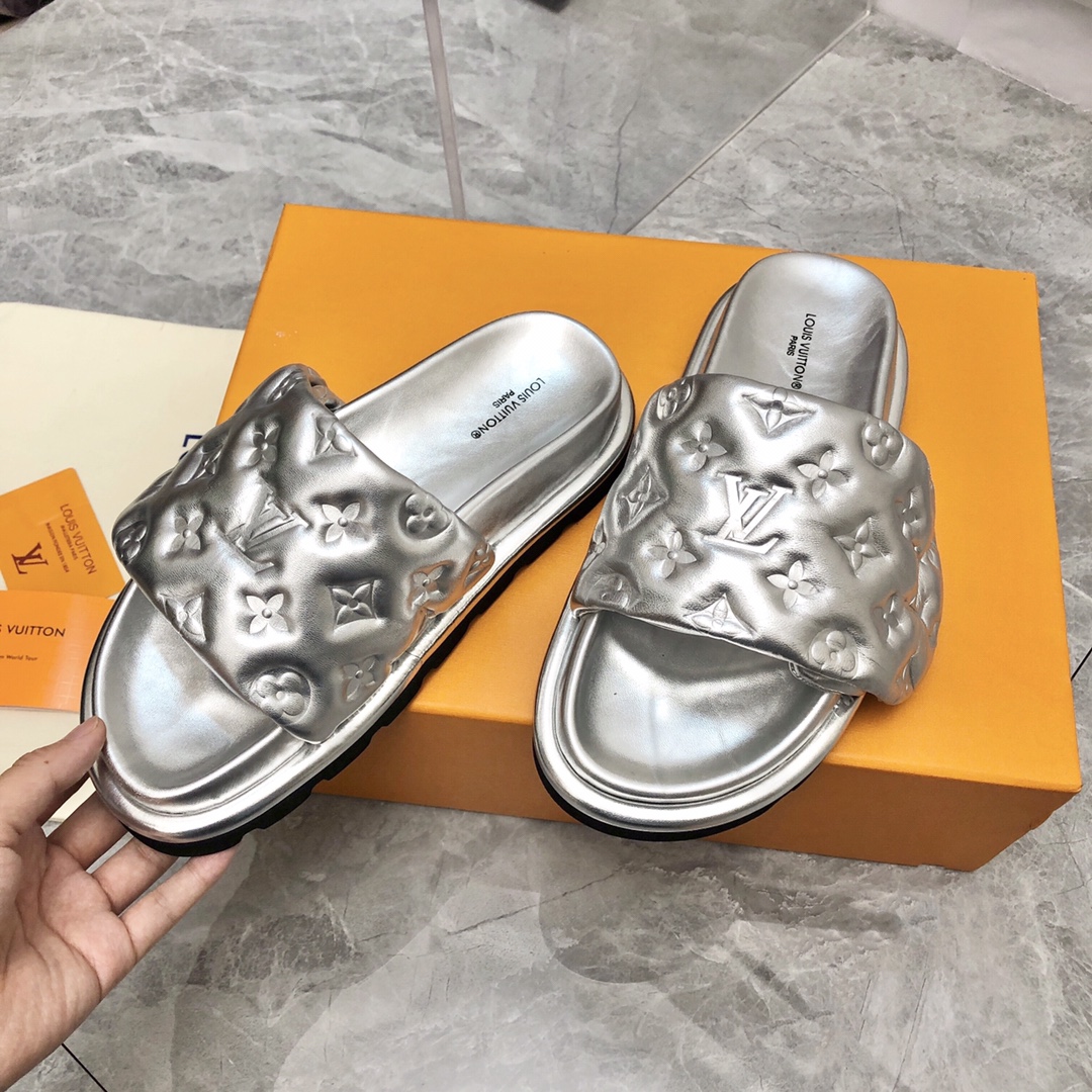Louis Vuitton Women’s Pool Pillow Flat Comfort Mule Sliver For Women LV 1AACEM