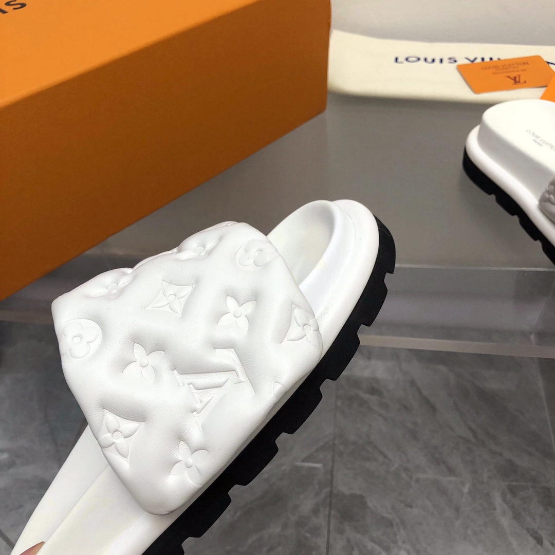 Louis Vuitton Women’s Pool Pillow Flat Comfort Mule White For Women LV 1AABKV