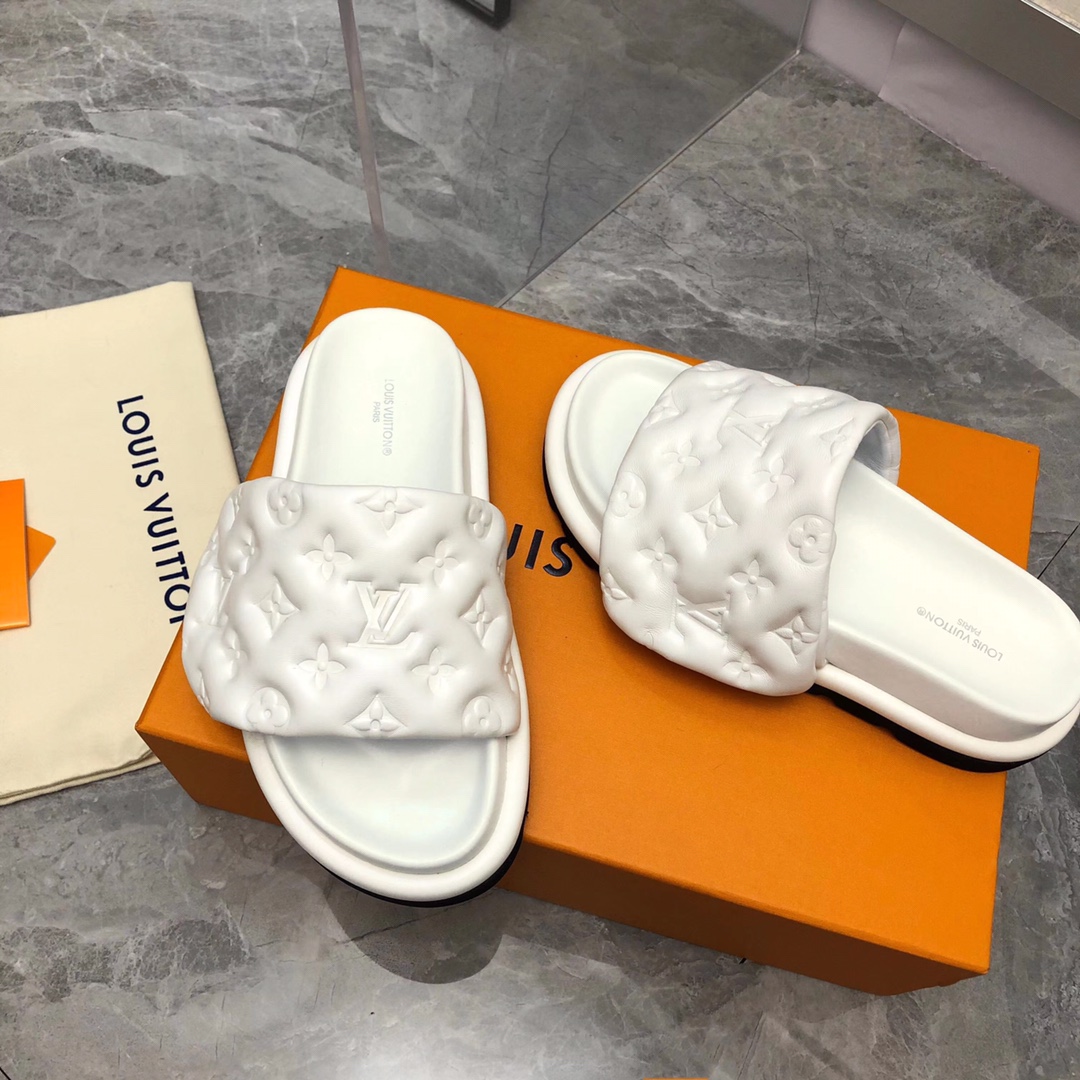 Louis Vuitton Women’s Pool Pillow Flat Comfort Mule White For Women LV 1AABKV