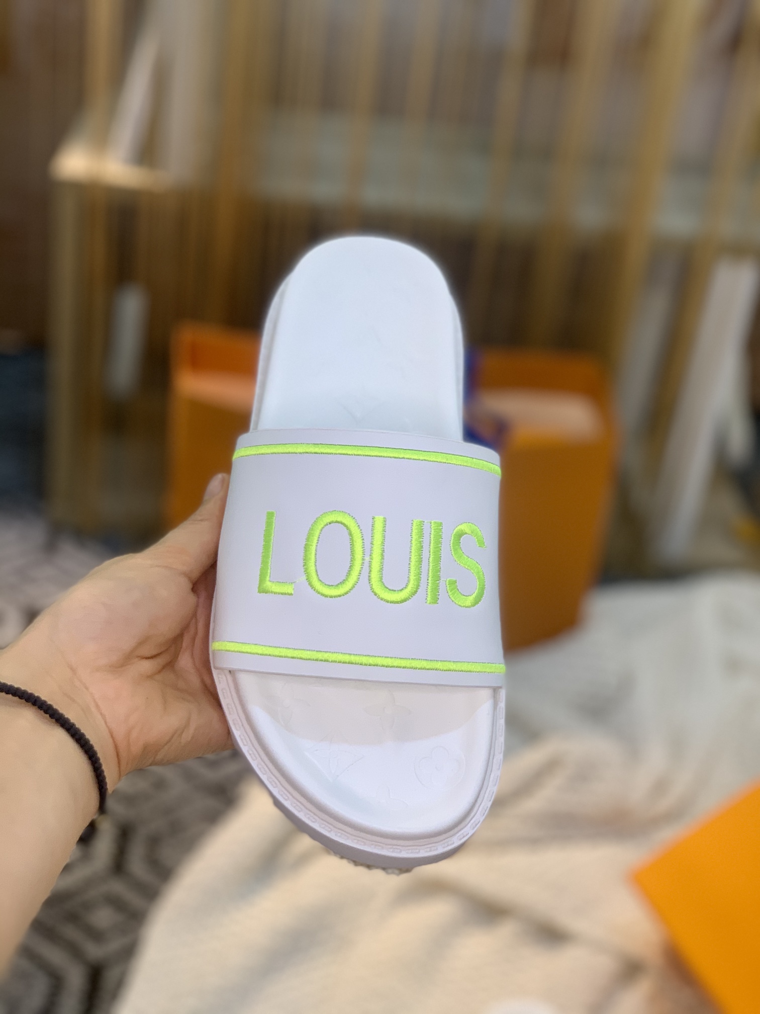 Louis Vuitton Women’s Pool Pillow Flat Comfort Mule White For Women LV