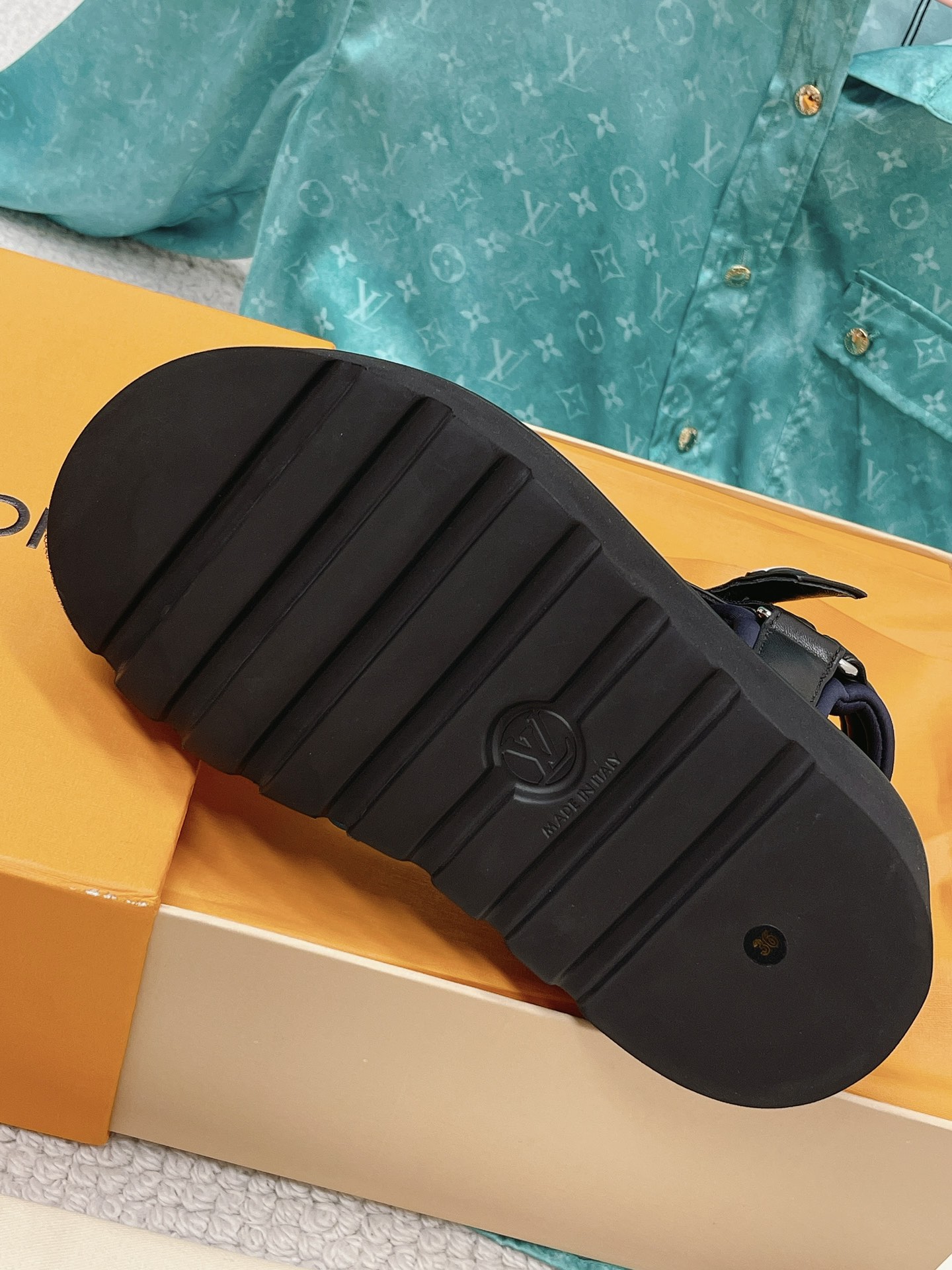 Louis Vuitton Women’s Pool Pillow Flatform Comfort Sandal Black For Women LV 1AABR3