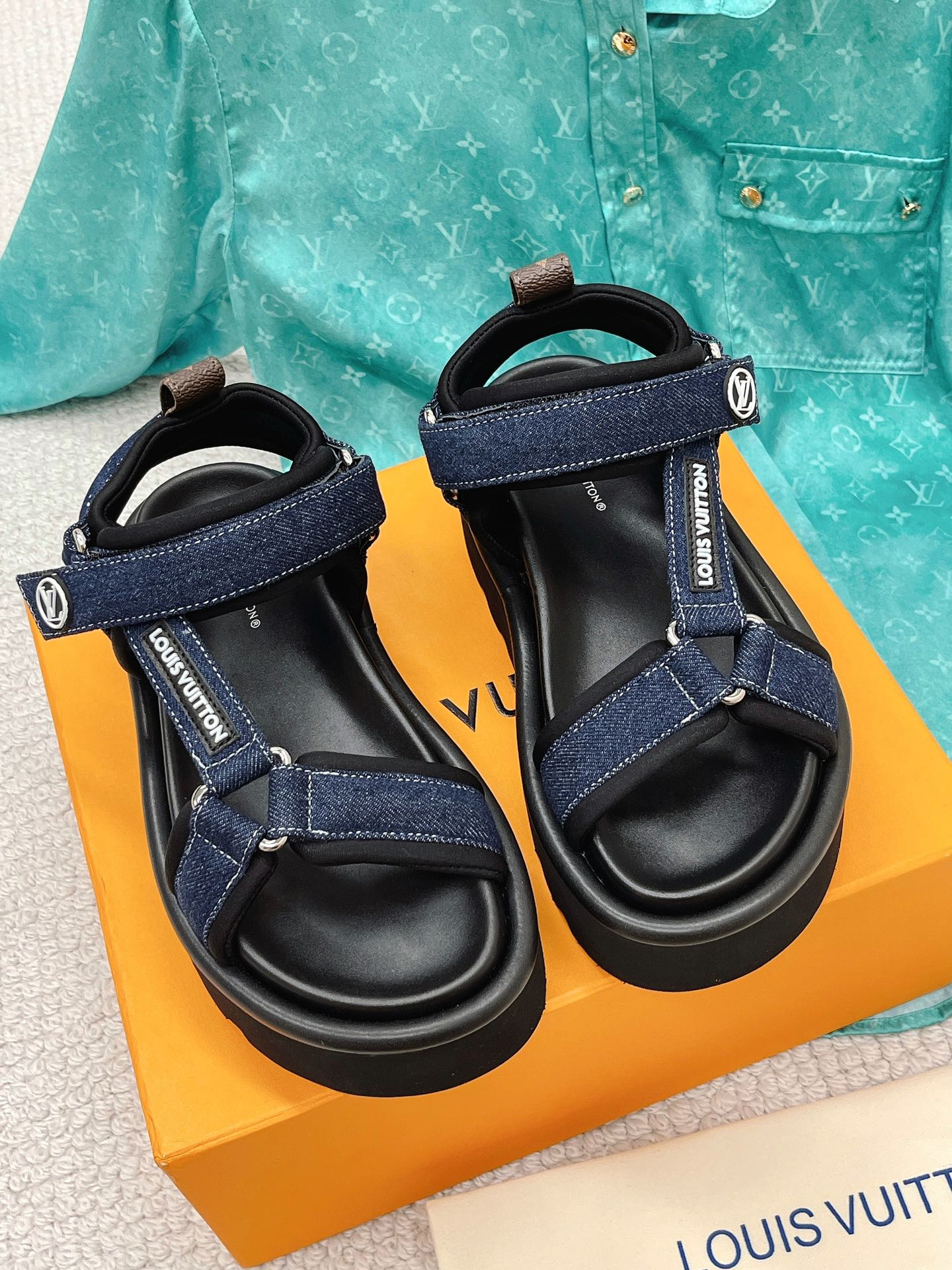 Louis Vuitton Women’s Pool Pillow Flatform Comfort Sandal Blue For Women LV 1AACHL