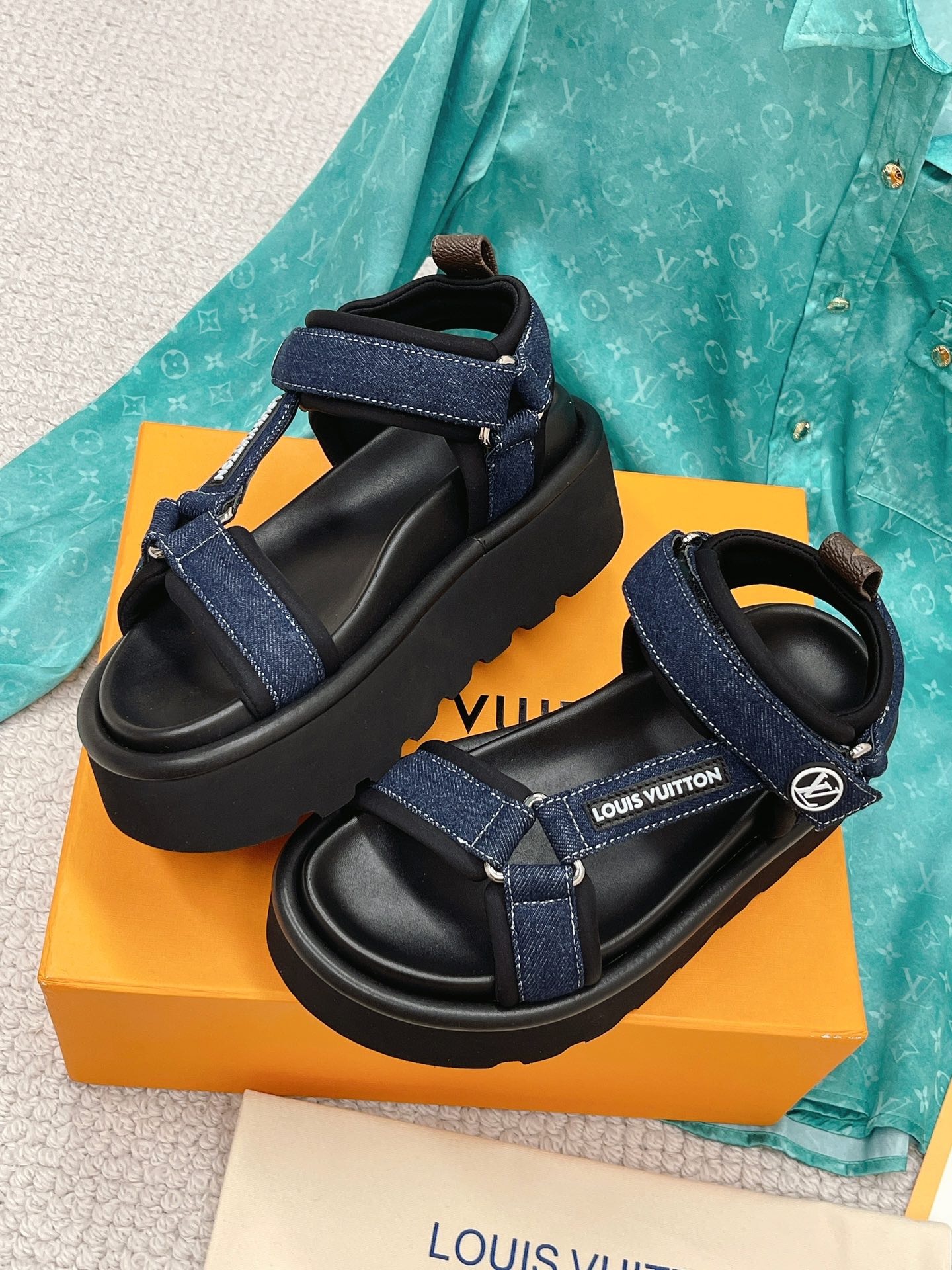 Louis Vuitton Women’s Pool Pillow Flatform Comfort Sandal Blue For Women LV 1AACHL