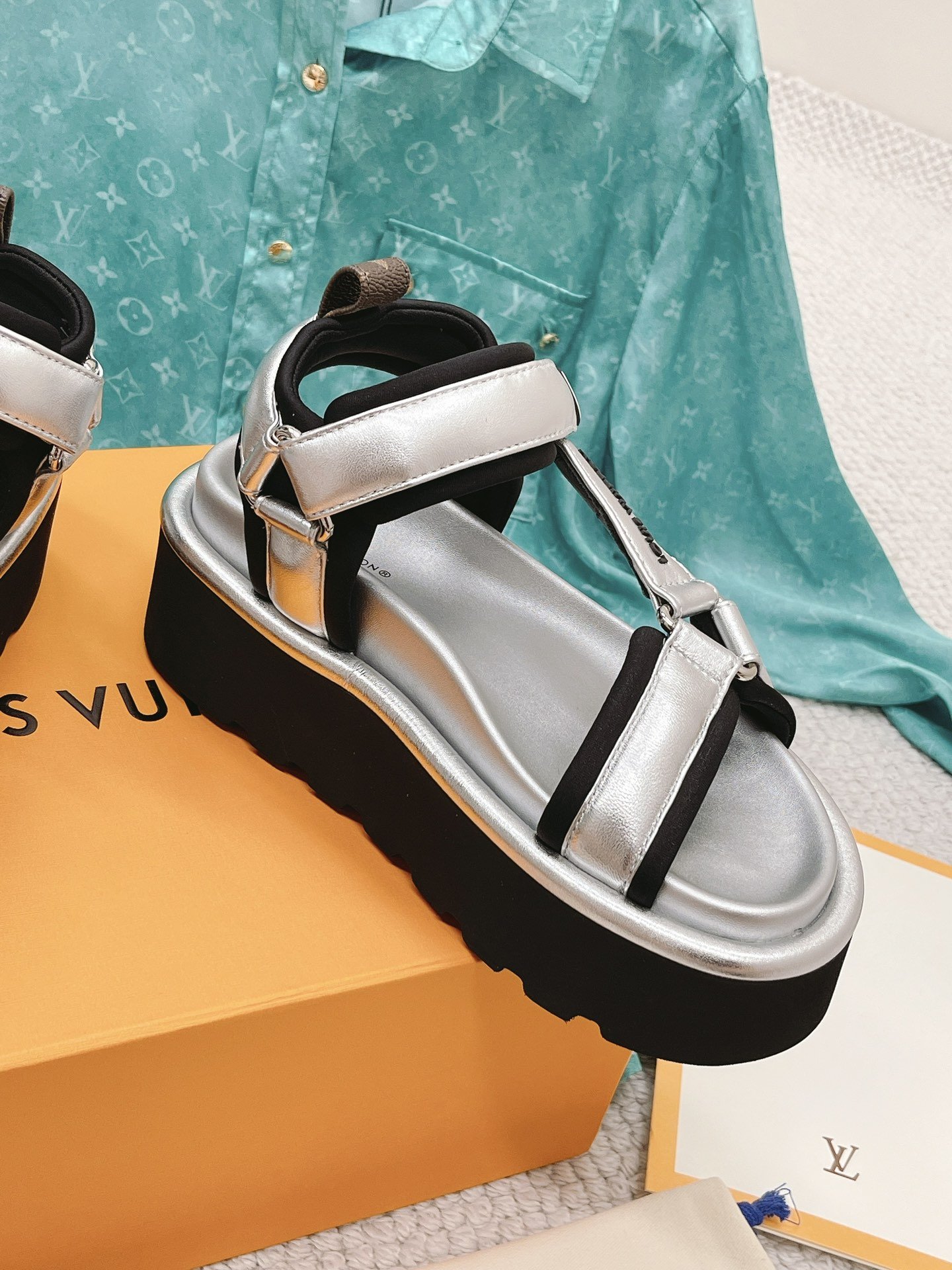 Louis Vuitton Women’s Pool Pillow Flatform Comfort Sandal Sliver For Women LV 1AACHA