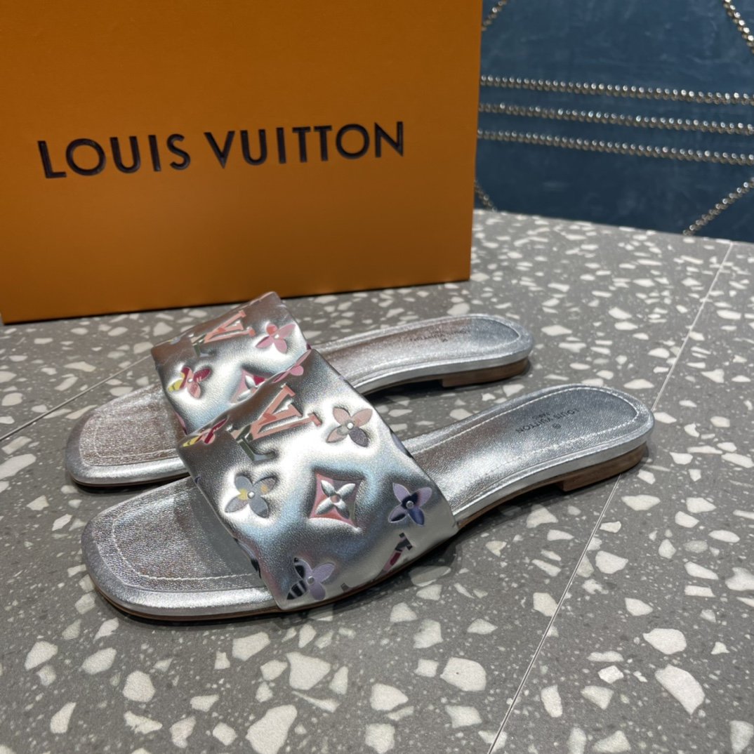 Louis Vuitton Women’s Revival Flat Mule Sliver For Women LV 1AAOVA