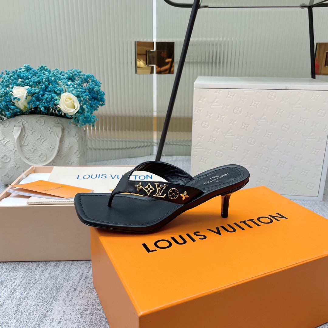 Louis Vuitton Women’s Signature Thong Black For Women LV 1A9QG3