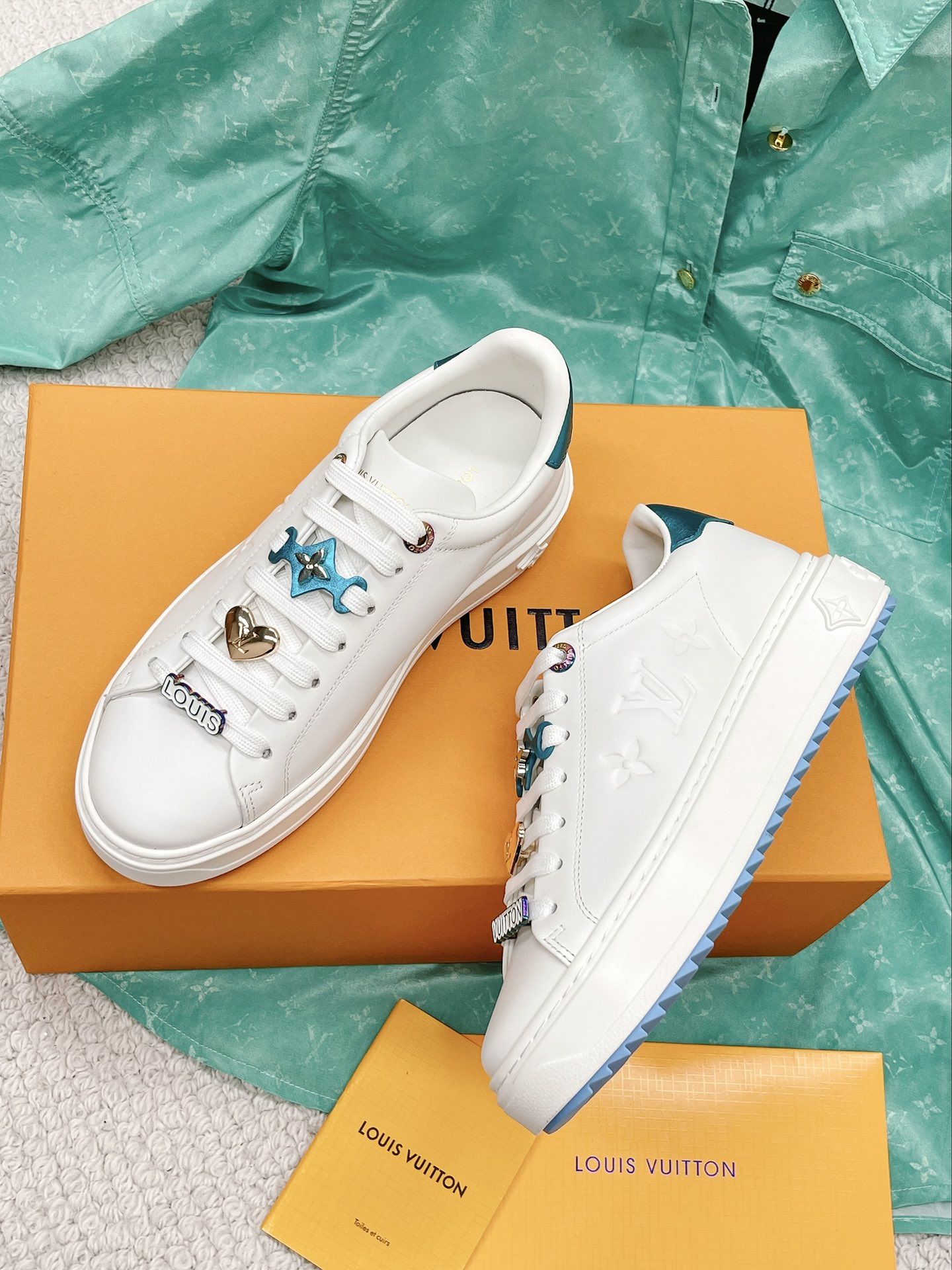 Louis Vuitton Women’s Time Out Sneaker Blue For Women LV 1AADNP