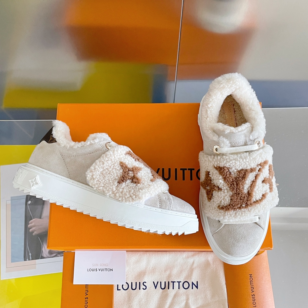 Louis Vuitton Women’s Time Out Sneaker Nude For Women LV 1AADU0
