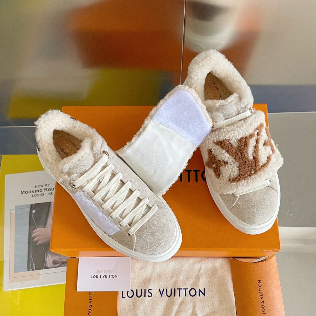 Louis Vuitton Women’s Time Out Sneaker Nude For Women LV 1AADU0