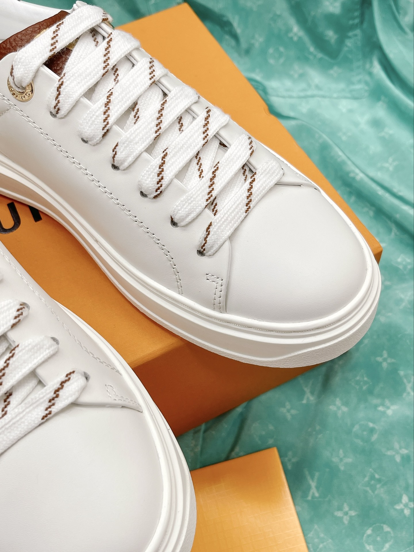 Louis Vuitton Women’s Time Out Trainers White For Women LV