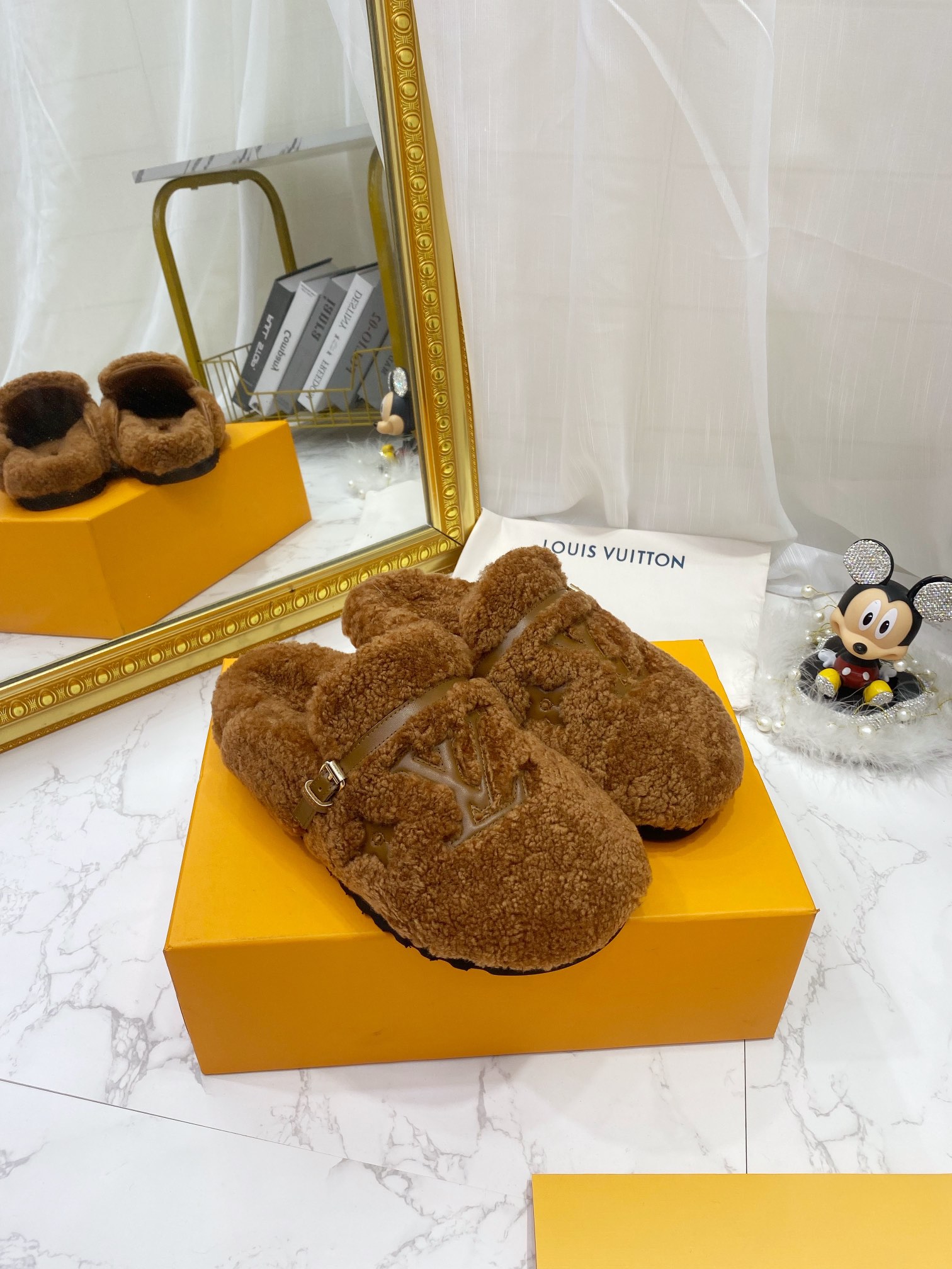 Louis Vuitton Women’s Winterbreak Flat Comfort Mule Brown For Women LV
