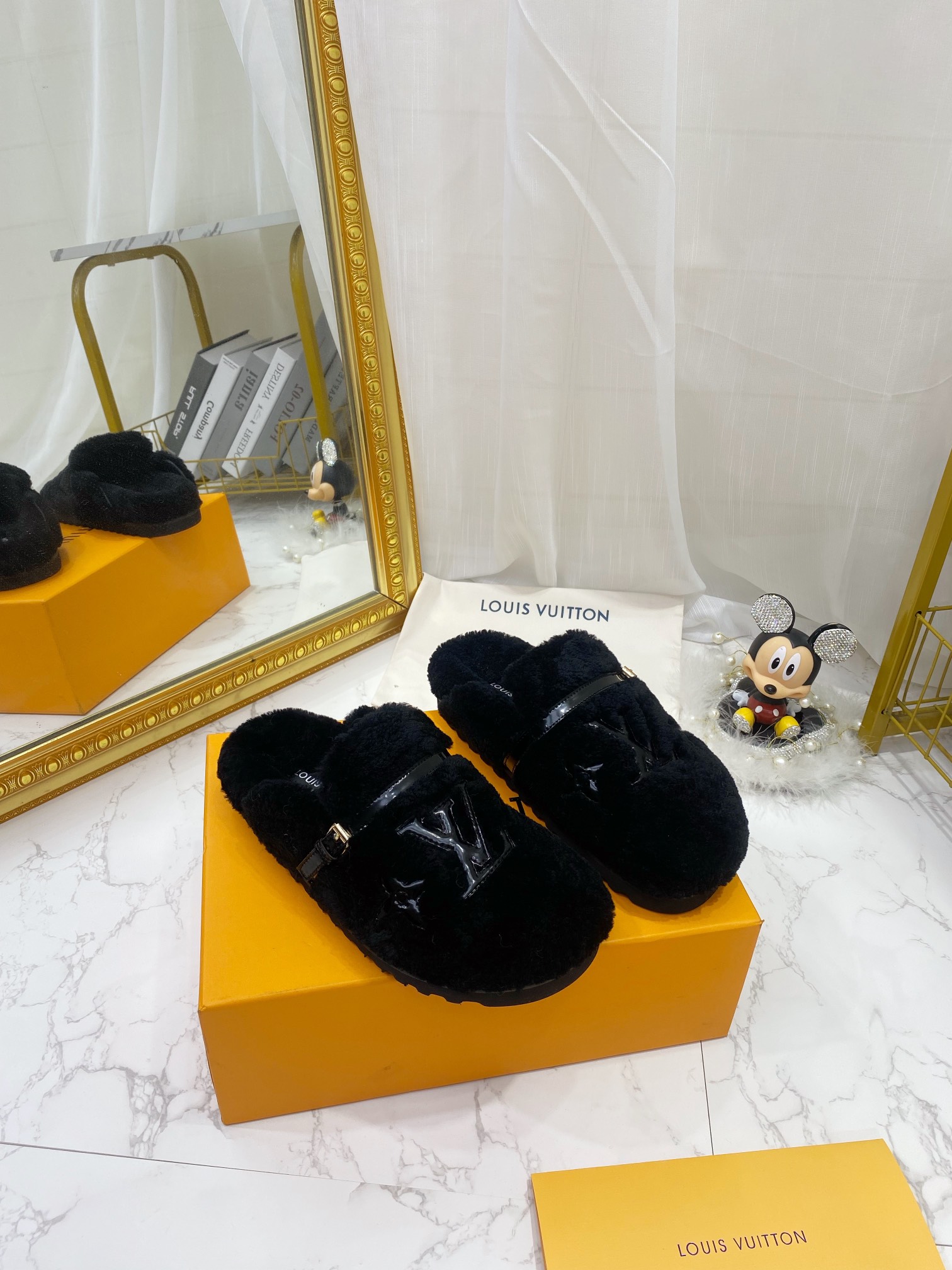 Louis Vuitton Women’s Winterbreak Flat Comfort Mule Dark Blue For Women LV