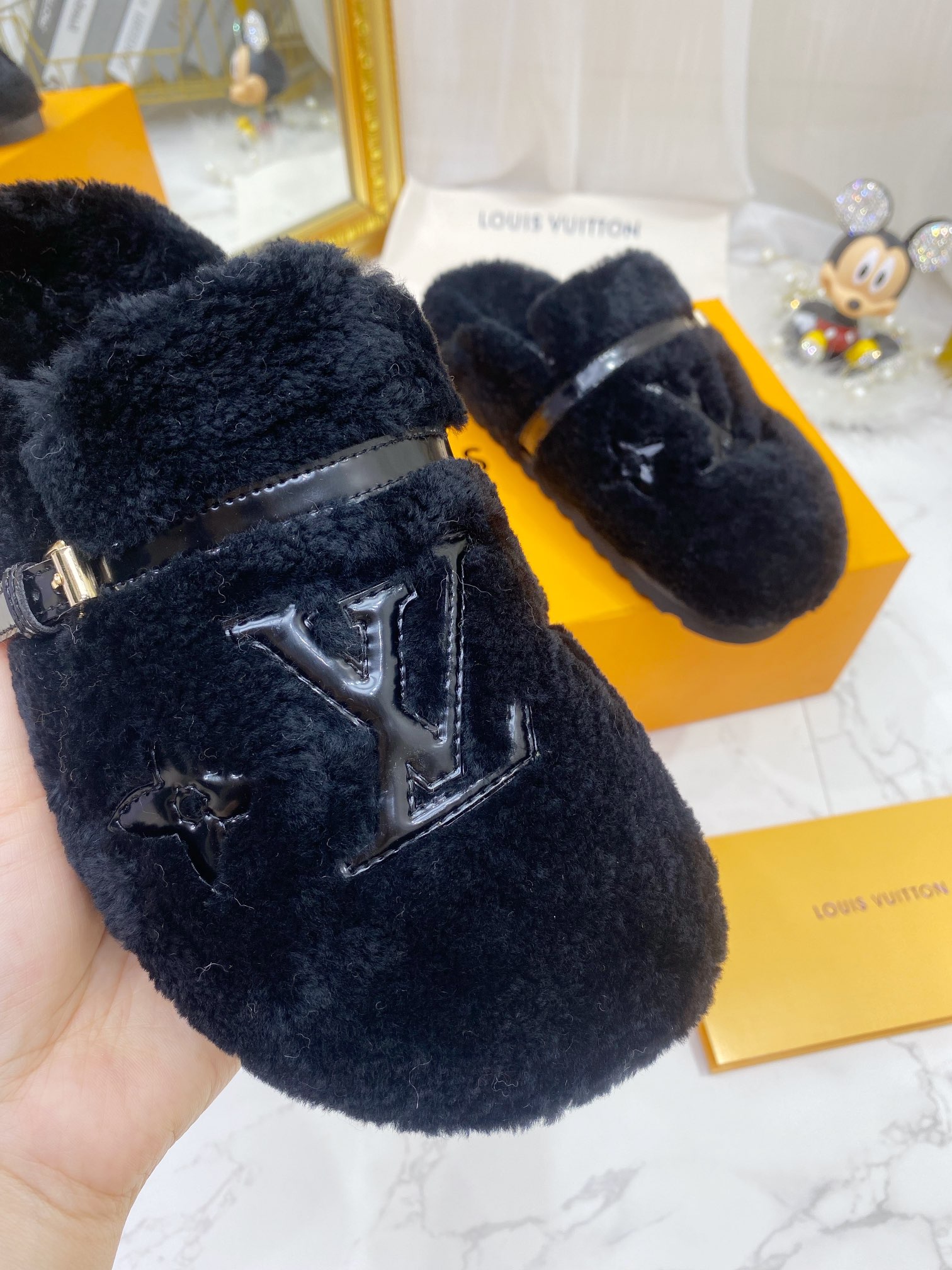 Louis Vuitton Women’s Winterbreak Flat Comfort Mule Dark Blue For Women LV