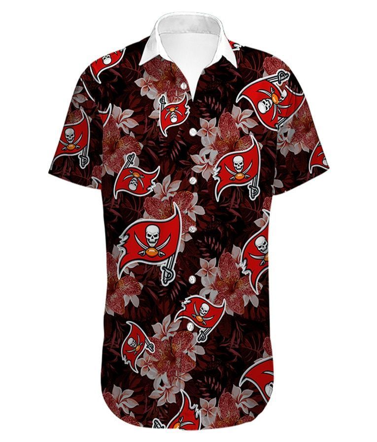 Mens Tampa Bay Buccaneers Nfl Football Flowers Pattern Hawaii Shirt Suitable For Seafaring