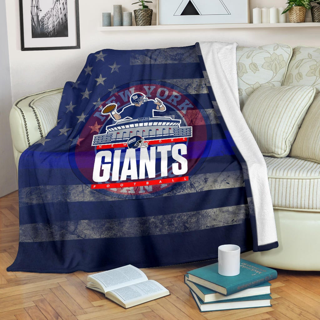 New York Giants American Football Team Fleece Blanket Player Throwing Rugby Ball Football Stadium Artwork Fleece Blankets