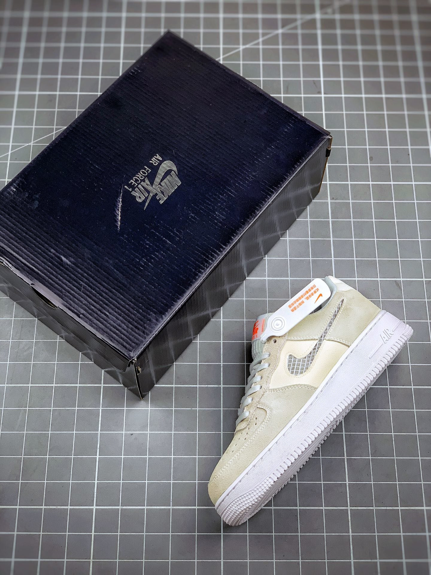 Nike Air Force 1 Low ’07 SE ‘Pure Platinum’ For Sale