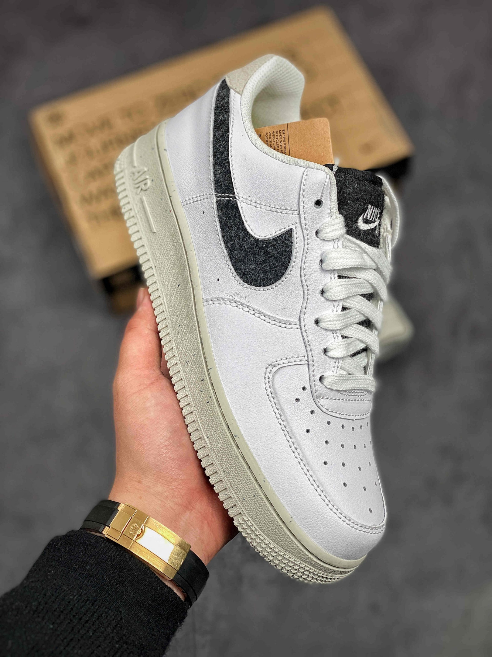 Nike Air Force 1 Low ’07 SE White/Light For Sale