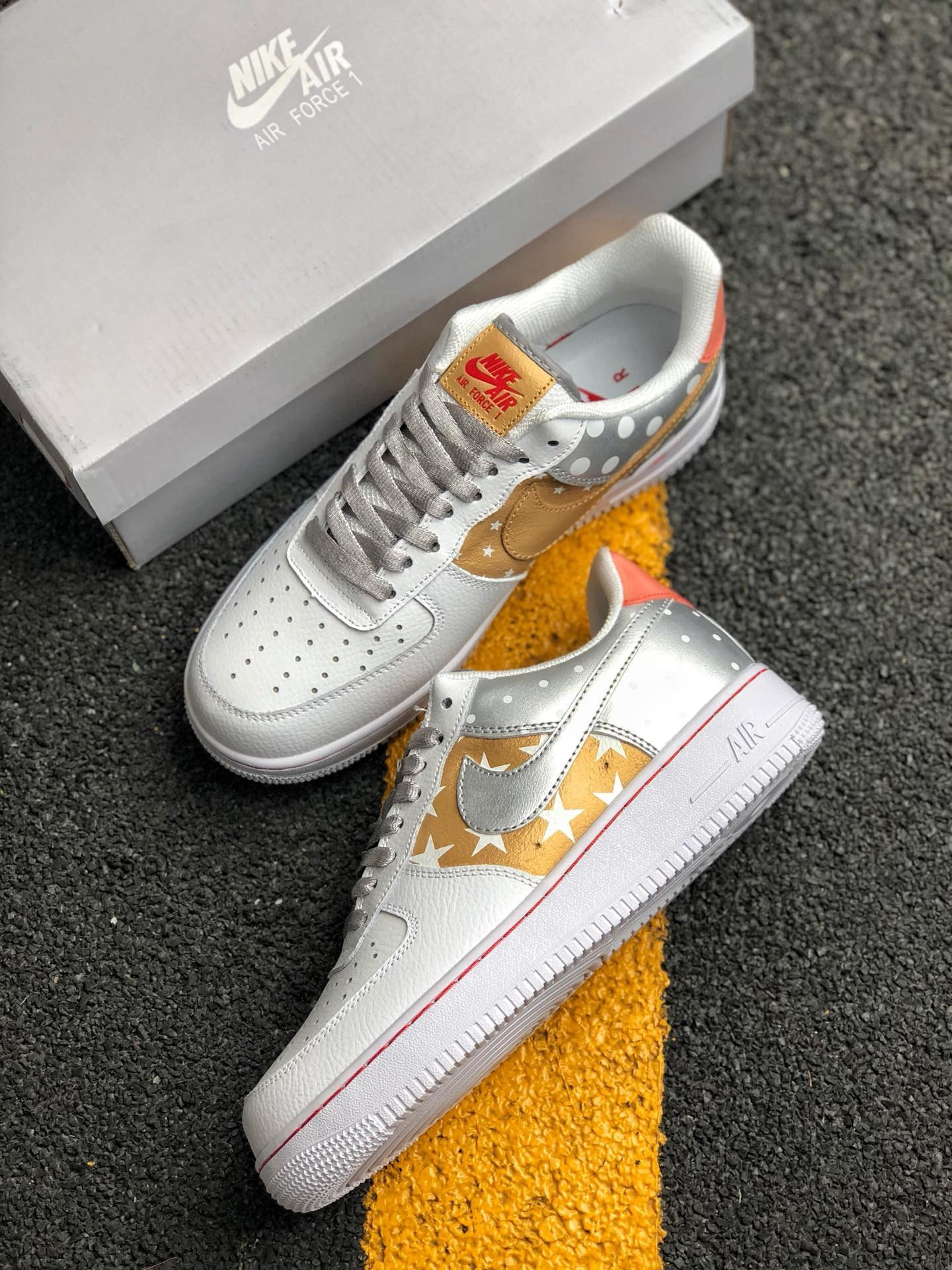Nike Air Force 1 Low “Stars” White/Metallic For Sale